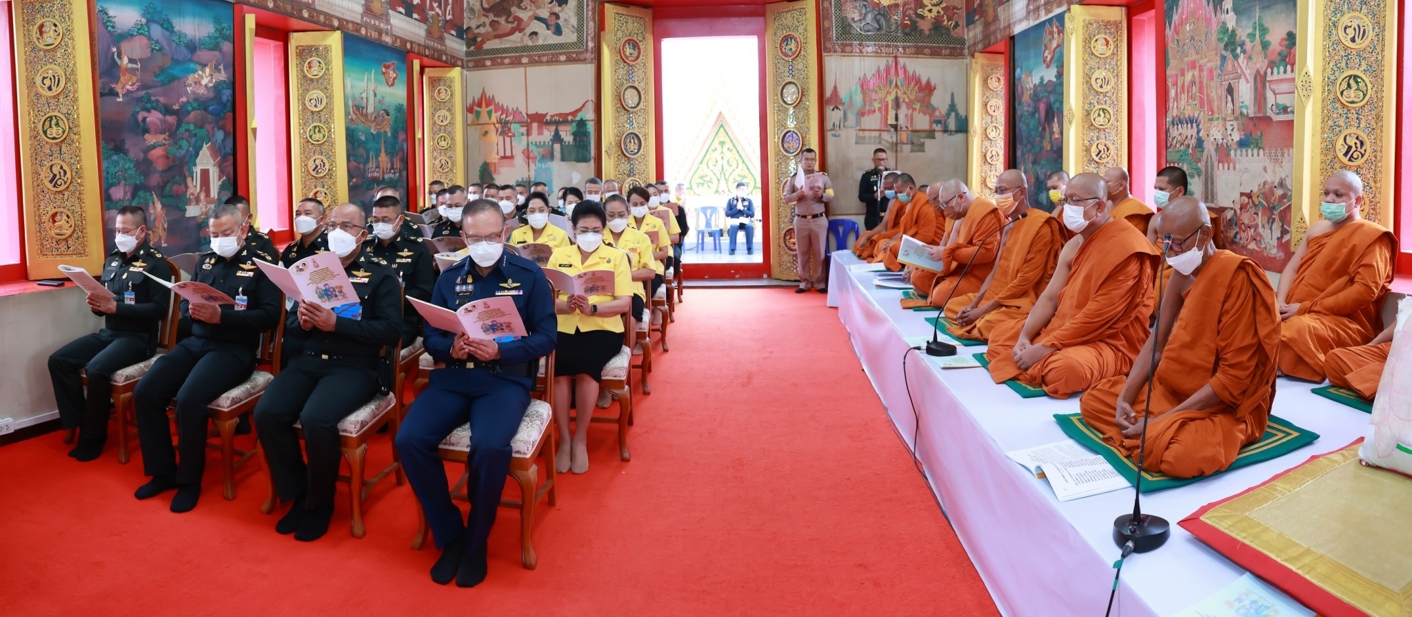 ๐๐๒ นายกสมาคมภริยาข้าราชการสำนักงานปลัดกระทรวงกลาโหม พร้อมด้วย คณะกรรมการสมาคมฯ ร่วมงานวันคล้ายวันสถาปนากรมการพลังงานทหาร