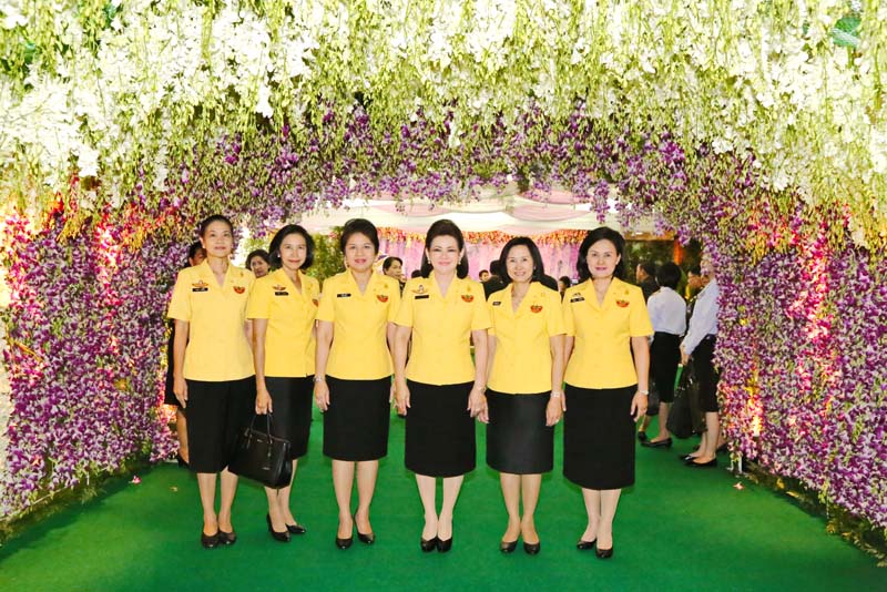 036 นายกสมาคมภริยาฯ พร้อมด้วยคณะกรรมการสมาคมฯ ร่วมเป็นเกียรติในงานวันคล้ายวันสถาปนาสมาคมแม่บ้านกองบัญชาการกองทัพไทย