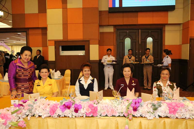 036 นายกสมาคมภริยาฯ พร้อมด้วยคณะกรรมการสมาคมฯ ร่วมเป็นเกียรติในงานวันคล้ายวันสถาปนาสมาคมแม่บ้านกองบัญชาการกองทัพไทย