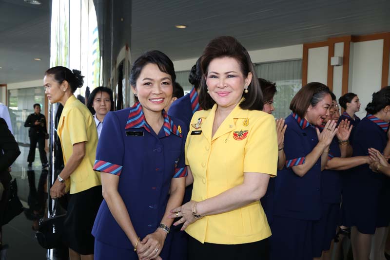 036 นายกสมาคมภริยาฯ พร้อมด้วยคณะกรรมการสมาคมฯ ร่วมเป็นเกียรติในงานวันคล้ายวันสถาปนาสมาคมแม่บ้านกองบัญชาการกองทัพไทย