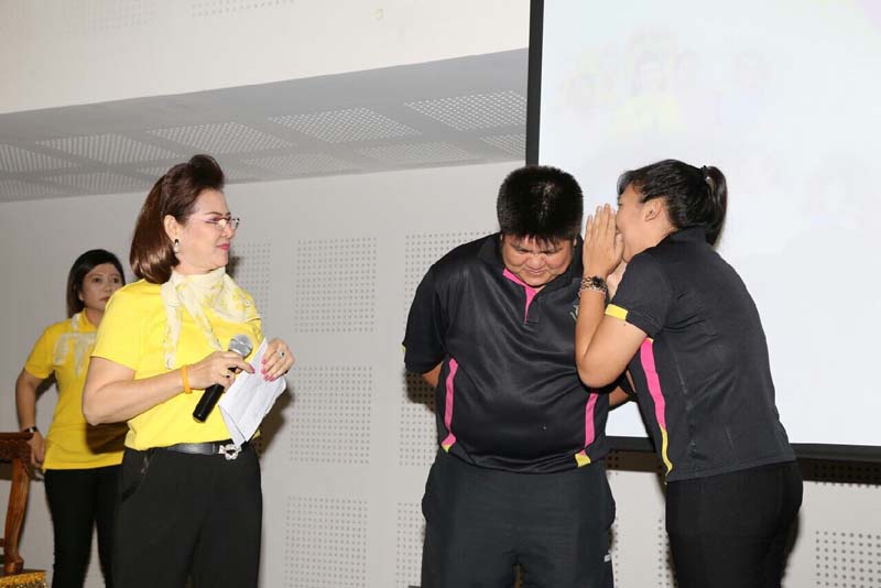 046 นายกสมาคมภริยาฯ เป็นประธานจัดงานพบปะเยี่ยมเยือนกำลังพล โครงการ "ครอบครัวอบอุ่นใจ สายใยภริยากำลังพล + รักษ์สุขภาพดีมีความสุข"