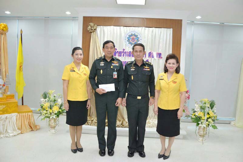 051 ปลัดกระทรวงกลาโหม พร้อมด้วย นายกสมาคมภริยาข้าราชการสำนักงานปลัดกระทรวงกลาโหม เป็นประธานวันคล้ายวันสถาปนา ศูนย์การอุตสาหกรรมป้องกันประเทศและพลังงานทหาร