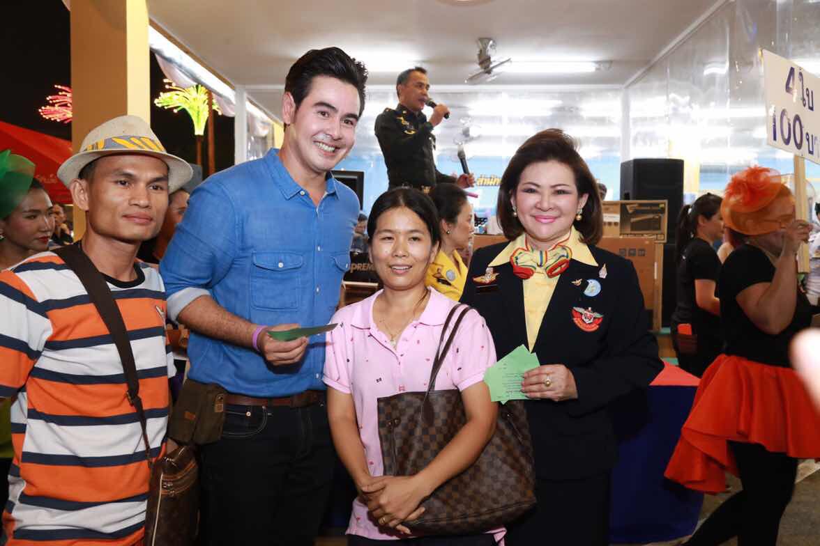 089 การออกร้านสำนักงานปลัดกระทรวงกลาโหมและ ร้านสมาคมภริยาฯ ในงานกาชาดปี ๒๕๕๙ ๓๐ มีนาคม - ๗ เมษายน ๒๕๕๙