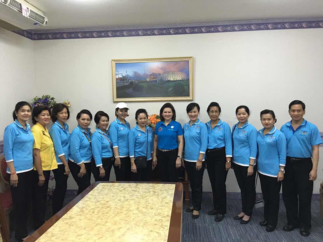 089 การออกร้านสำนักงานปลัดกระทรวงกลาโหมและ ร้านสมาคมภริยาฯ ในงานกาชาดปี ๒๕๕๙ ๓๐ มีนาคม - ๗ เมษายน ๒๕๕๙