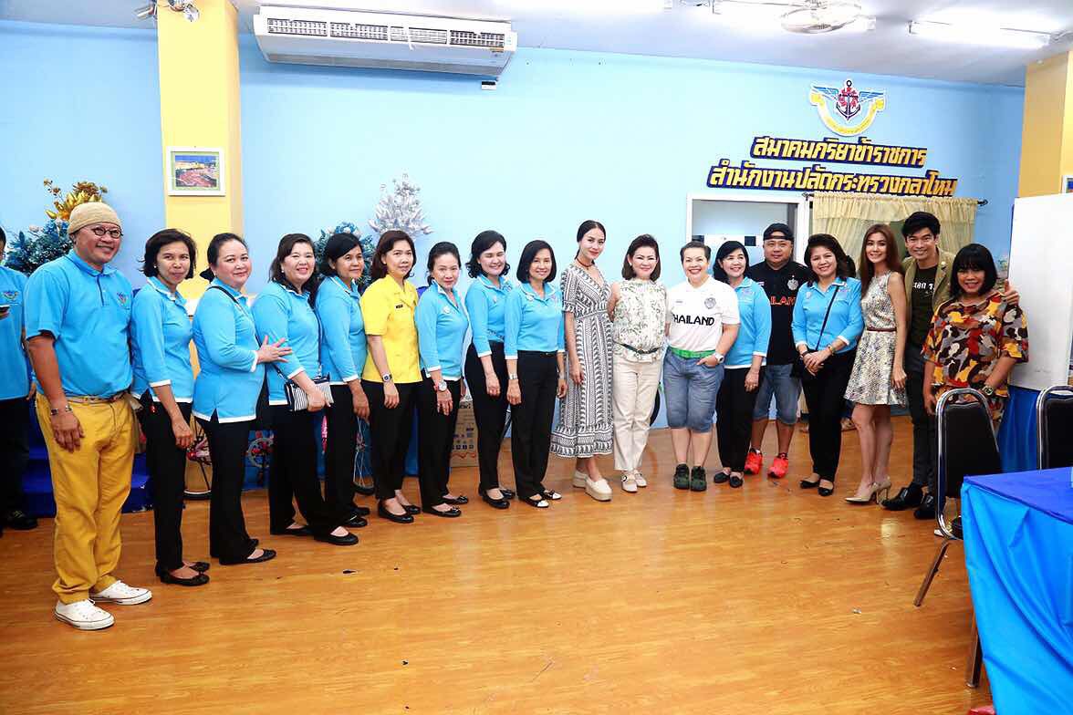 089 การออกร้านสำนักงานปลัดกระทรวงกลาโหมและ ร้านสมาคมภริยาฯ ในงานกาชาดปี ๒๕๕๙ ๓๐ มีนาคม - ๗ เมษายน ๒๕๕๙