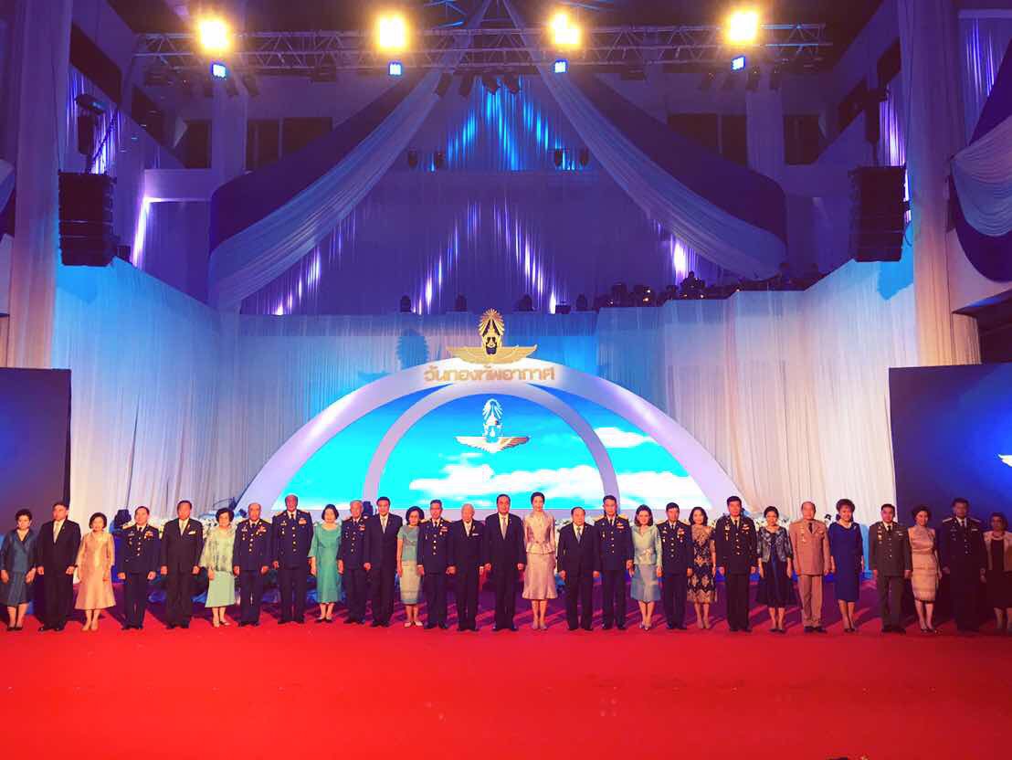093 ปลัดกระทรวงกลาโหมและนายกสมาคมภริยาฯ ร่วมงานเลี้ยงรับรองเนื่องในวันกองทัพอากาศ ประจำปี ๒๕๕๙