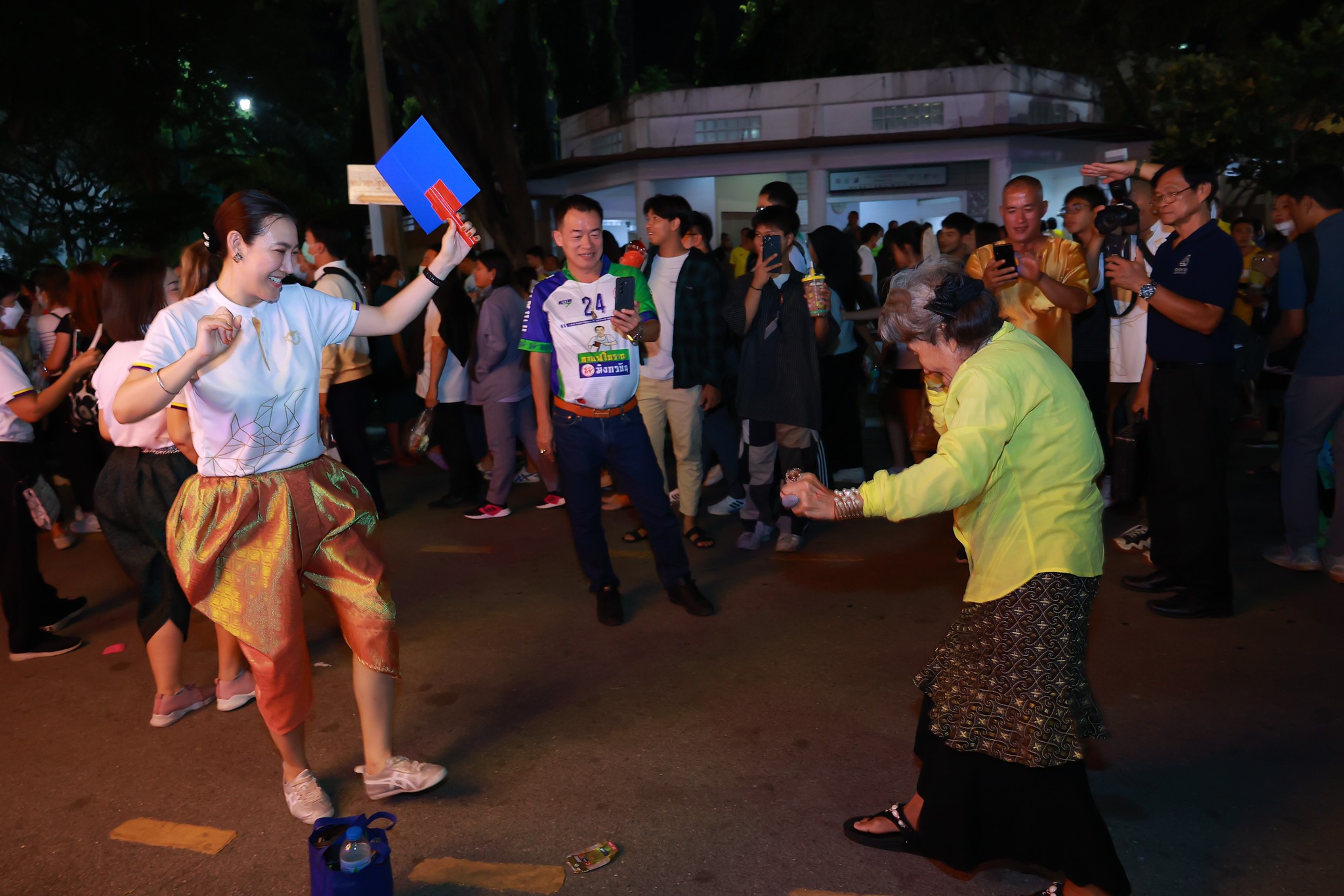 ๐๔๒ กิจกรรมการออกร้านงานกาชาด ประจำปี ๒๕๖๖