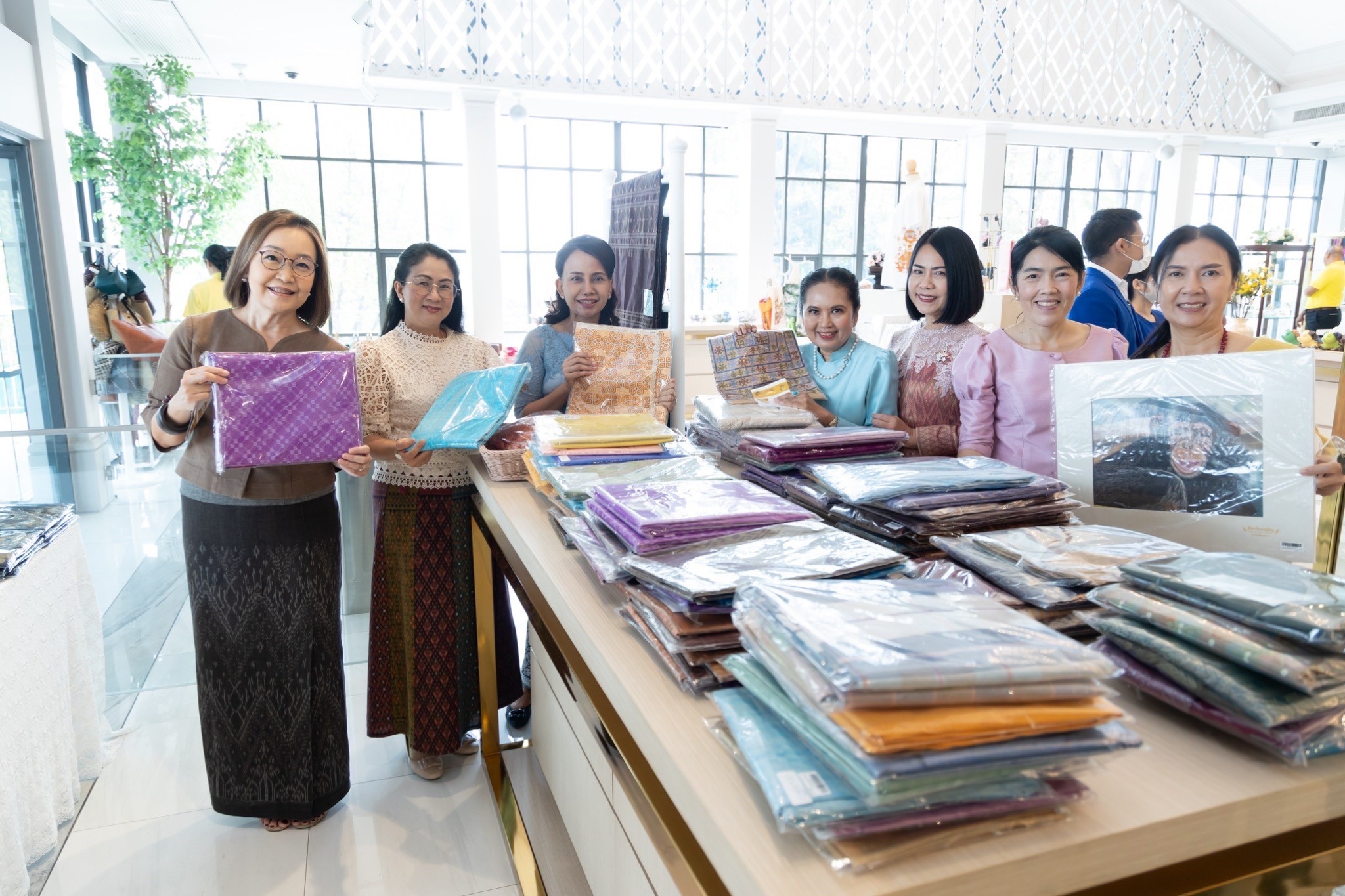 ๐๕๖ โครงการศูนย์ส่งเสริมการเรียนรู้ จัดกิจกรรม ศึกษาดูงานพิพิธภัณฑ์ศิลป์แผ่นดิน