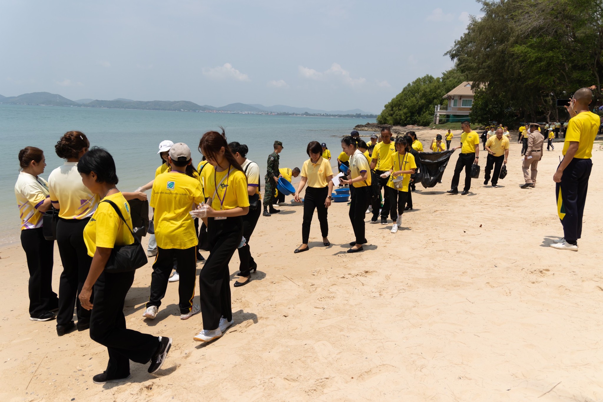 ๐๖๒ กิจกรรมโครงการจิตอาสาเก็บขยะริมหาด เพื่อน้องเต่า และดูงาน "นาวิกนคร ๔.๐ โมเดล"