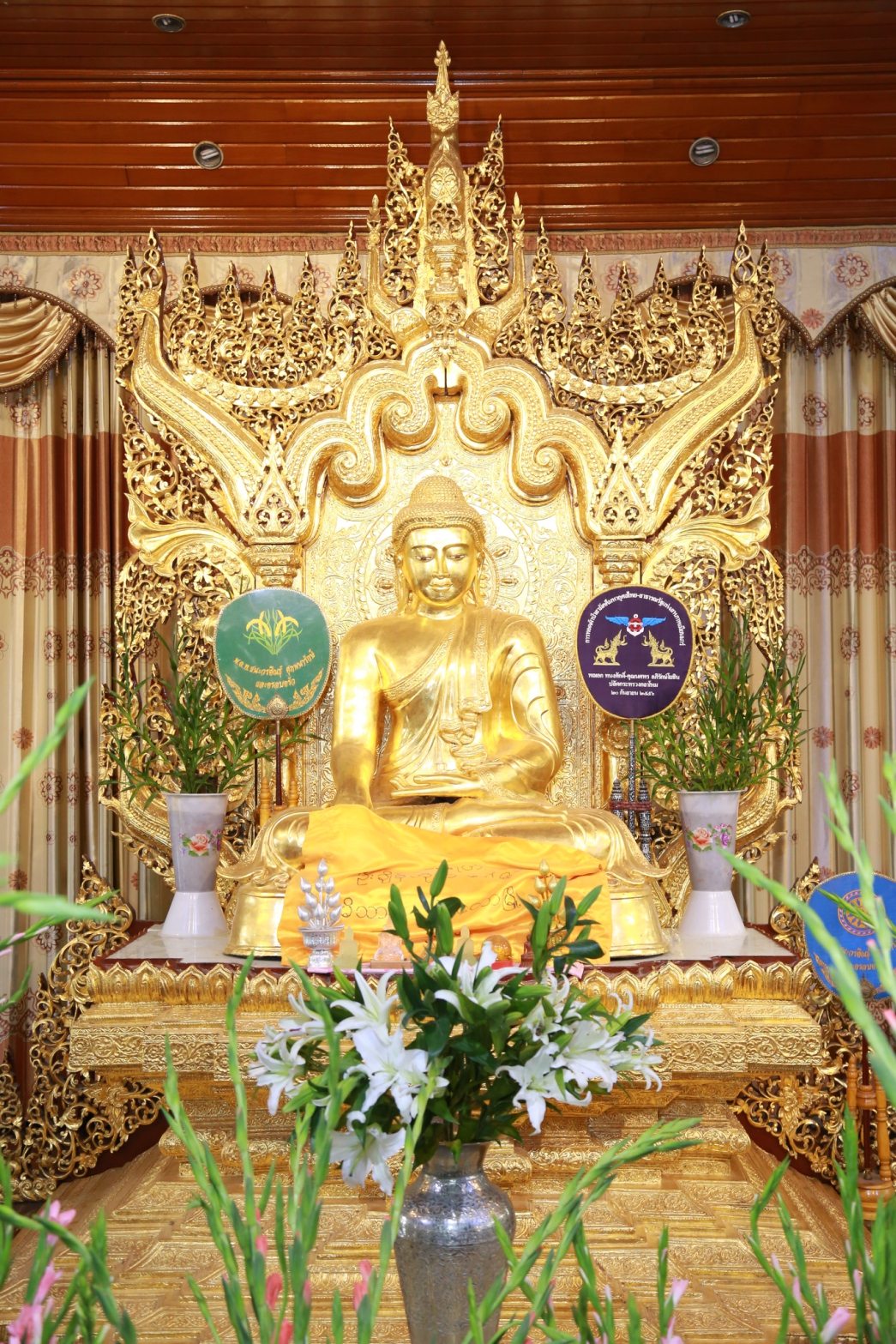 085 ปลัดกระทรวงกลาโหมและนายกสมาคมภริยาฯ เป็นประธานในพิธีทอดผ้าป่าสามัคคีมหากุศล ไทยและสาธารณรัฐแห่งสหภาพเมียนมา