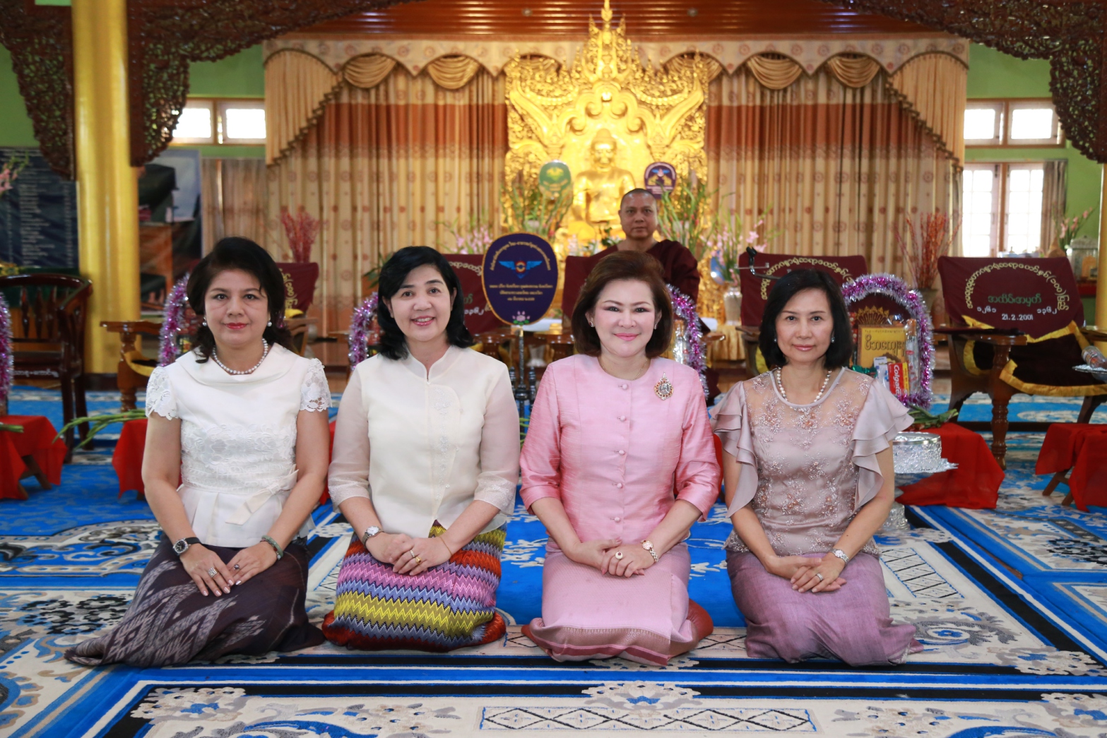085 ปลัดกระทรวงกลาโหมและนายกสมาคมภริยาฯ เป็นประธานในพิธีทอดผ้าป่าสามัคคีมหากุศล ไทยและสาธารณรัฐแห่งสหภาพเมียนมา