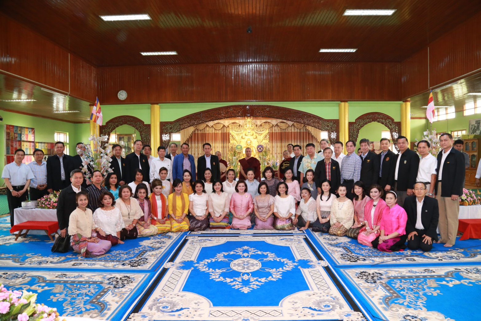 085 ปลัดกระทรวงกลาโหมและนายกสมาคมภริยาฯ เป็นประธานในพิธีทอดผ้าป่าสามัคคีมหากุศล ไทยและสาธารณรัฐแห่งสหภาพเมียนมา