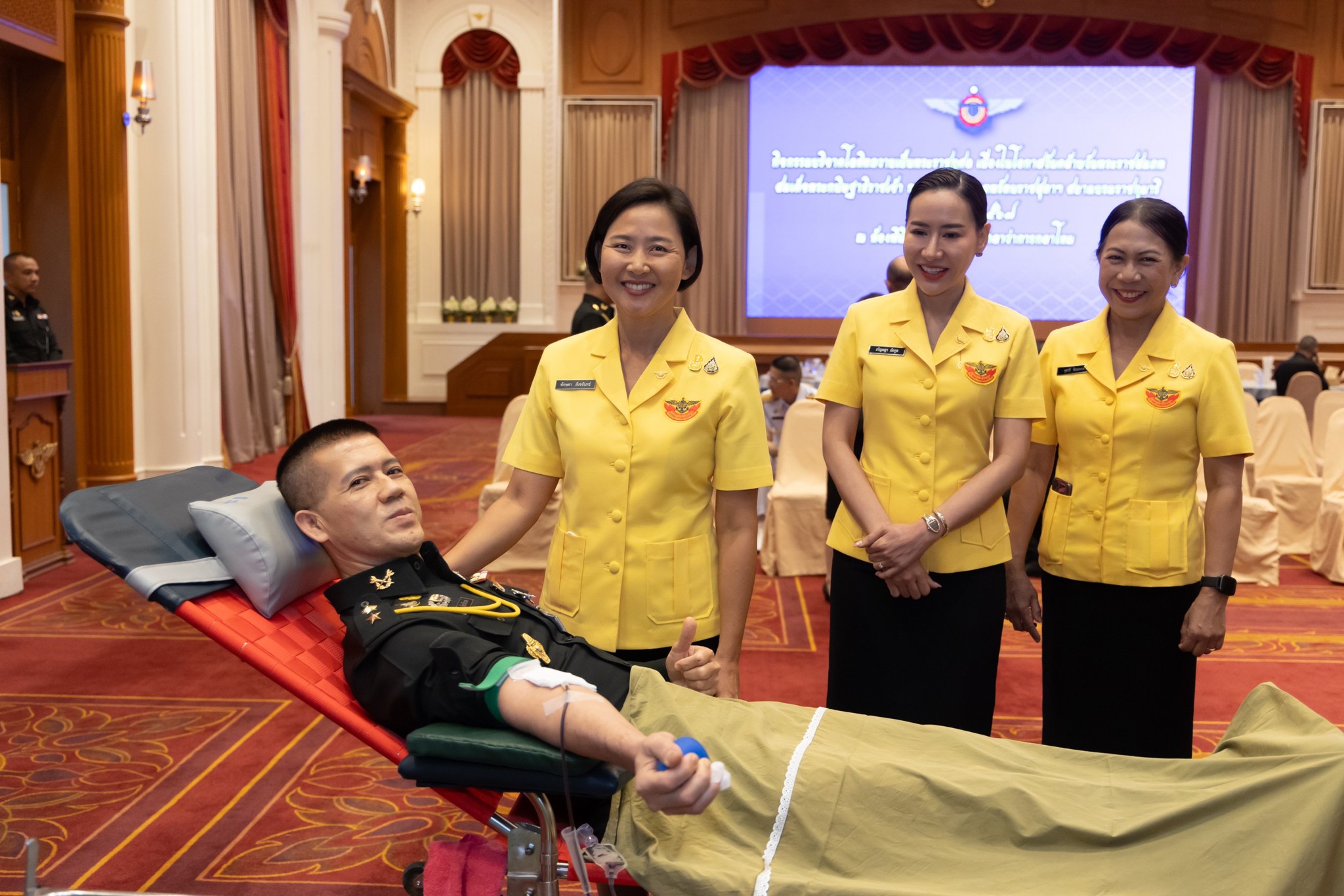 ๐๖๓ กิจกรรมบริจาคโลหิตถวายเป็นพระราชกุศล เนื่องในโอกาสวันคล้ายวันพระราชสมภพ สมเด็จพระกนิษฐาธิราชเจ้า กรมสมเด็จพระเทพรัตนราชสุดาฯ สยามบรมราชกุมารี (๒ เมษายน ๒๕๖๗)