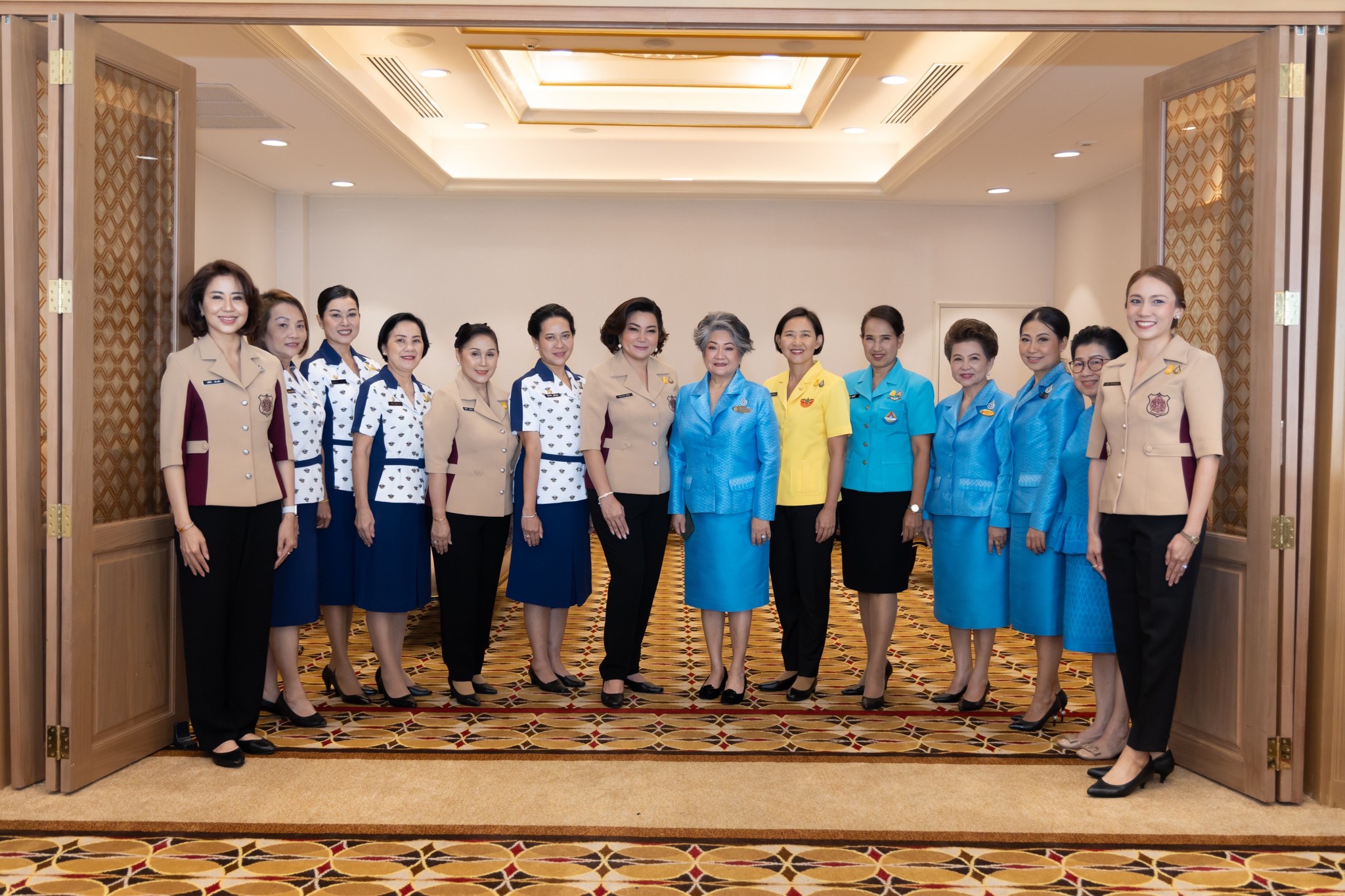 ๐๖๕ สมาคมภริยาข้าราชการสำนักงานปลัด กระทรวงกลาโหม ร่วมกิจกรรมส่งเสริมการตลาดสินค้า และผลิตภัณฑ์ของครอบครัวกำลังพลกองทัพเรือ