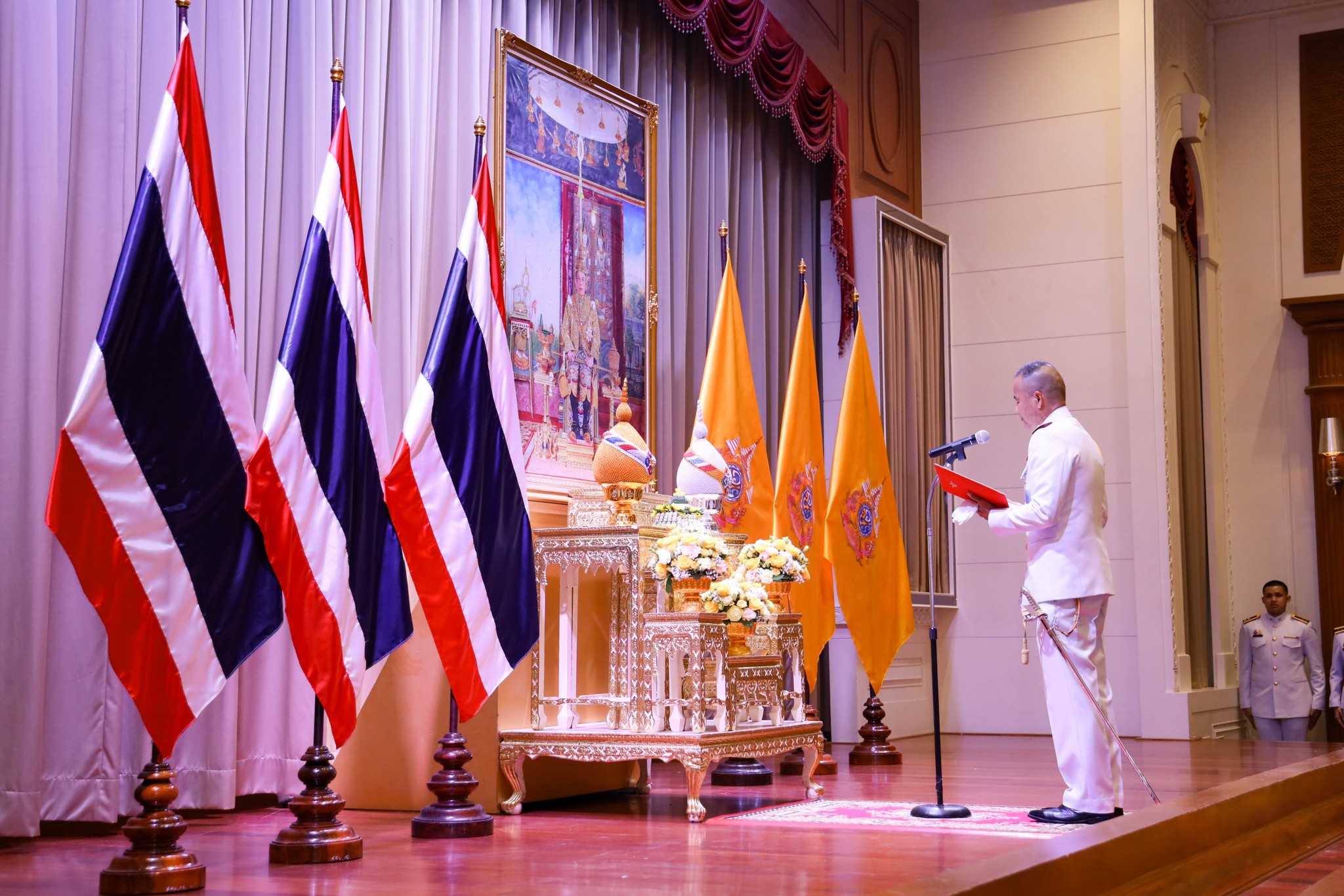 ๐๖๘ พิธีลงนามถวายพระพรชัยมงคล พระบาทสมเด็จพระเจ้าอยู่หัว เนื่องในโอกาสวันฉัตรมงคล (๔ พ.ค.๖๗)
