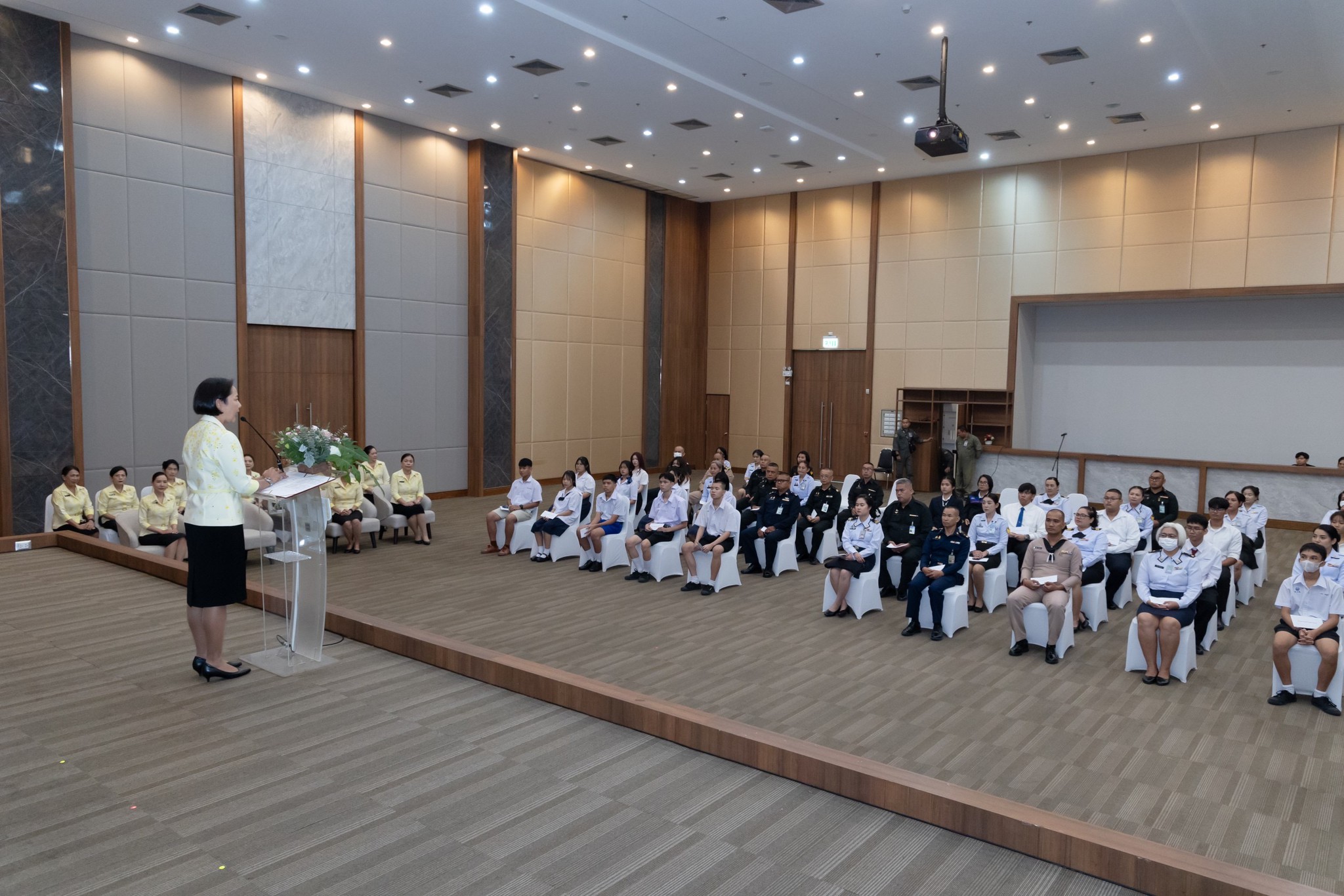 ๐๗๒ พิธีมอบทุนการศึกษาประเภทเรียนดีสมาคมภริยาข้าราชการสำนักงานปลัดกระทรวงกลาโหม