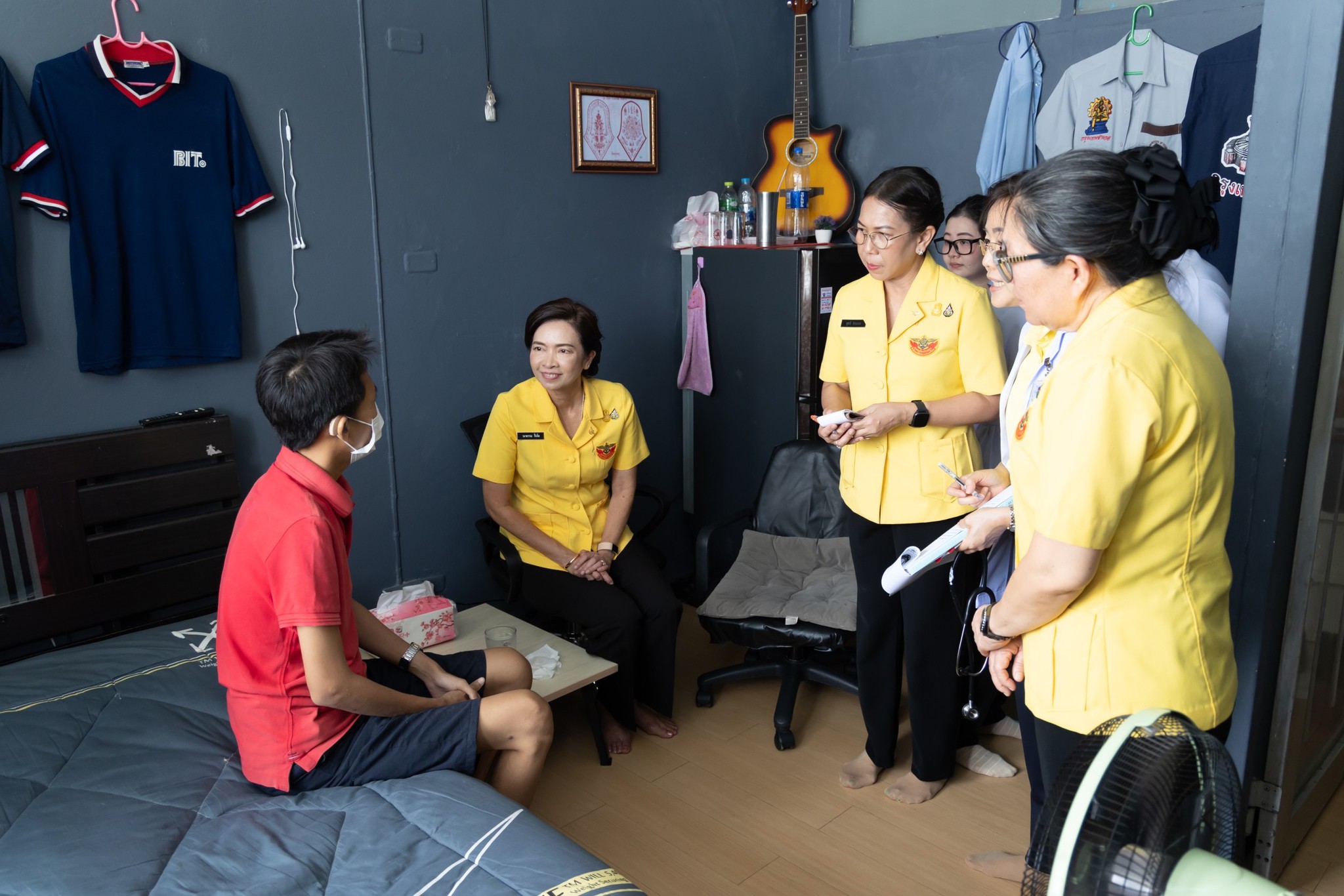 ๐๗๑ การตรวจเยี่ยมบุตรที่มีความต้องการพิเศษของกำลังพลในสังกัดสำนักงานปลัดกระทรวงกลาโหม