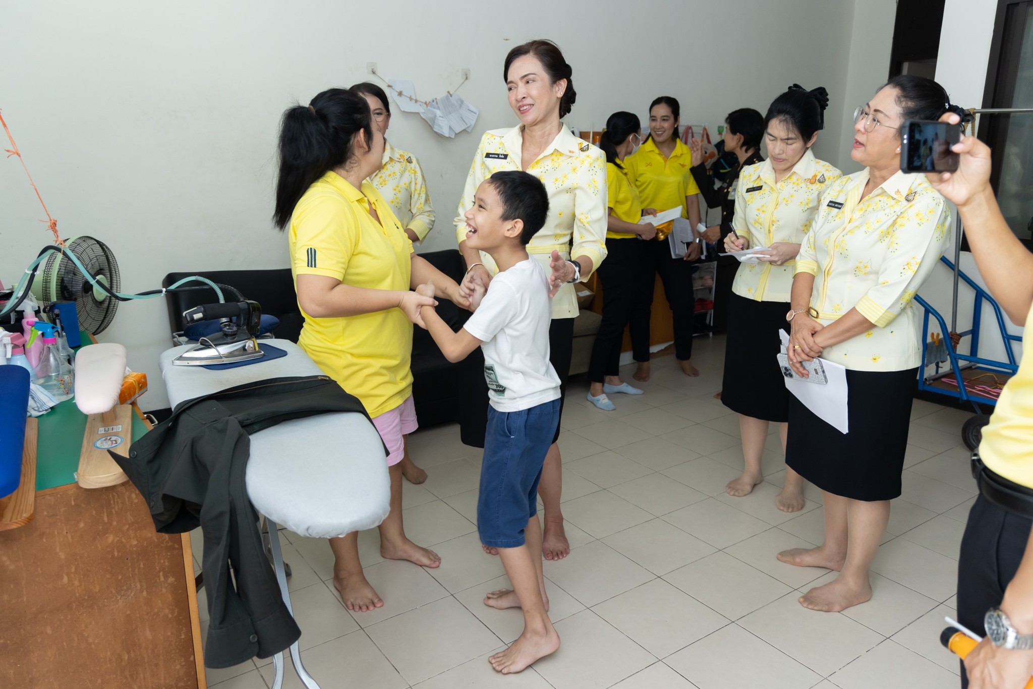 ๐๗๑ การตรวจเยี่ยมบุตรที่มีความต้องการพิเศษของกำลังพลในสังกัดสำนักงานปลัดกระทรวงกลาโหม