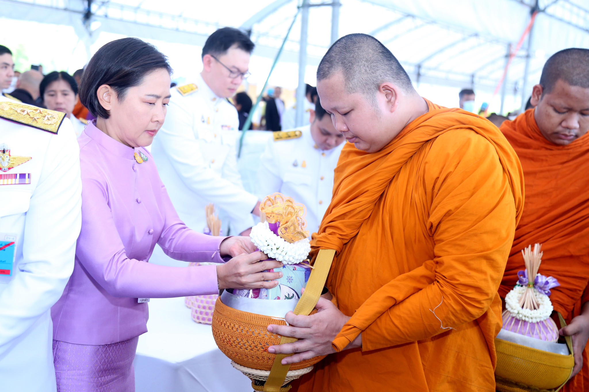 ๐๗๘ พิธีเจริญพระพุทธมนต์ และทำบุญตักบาตร ถวายเป็นพระราชกุศล เนื่องในโอกาสวันเฉลิมพระชนมพรรษา สมเด็จพระนางเจ้าสุทิดา พัชรสุธาพิมลลักษณ พระบรมราชินี (๓ มิถุนายน ๒๕๖๗)