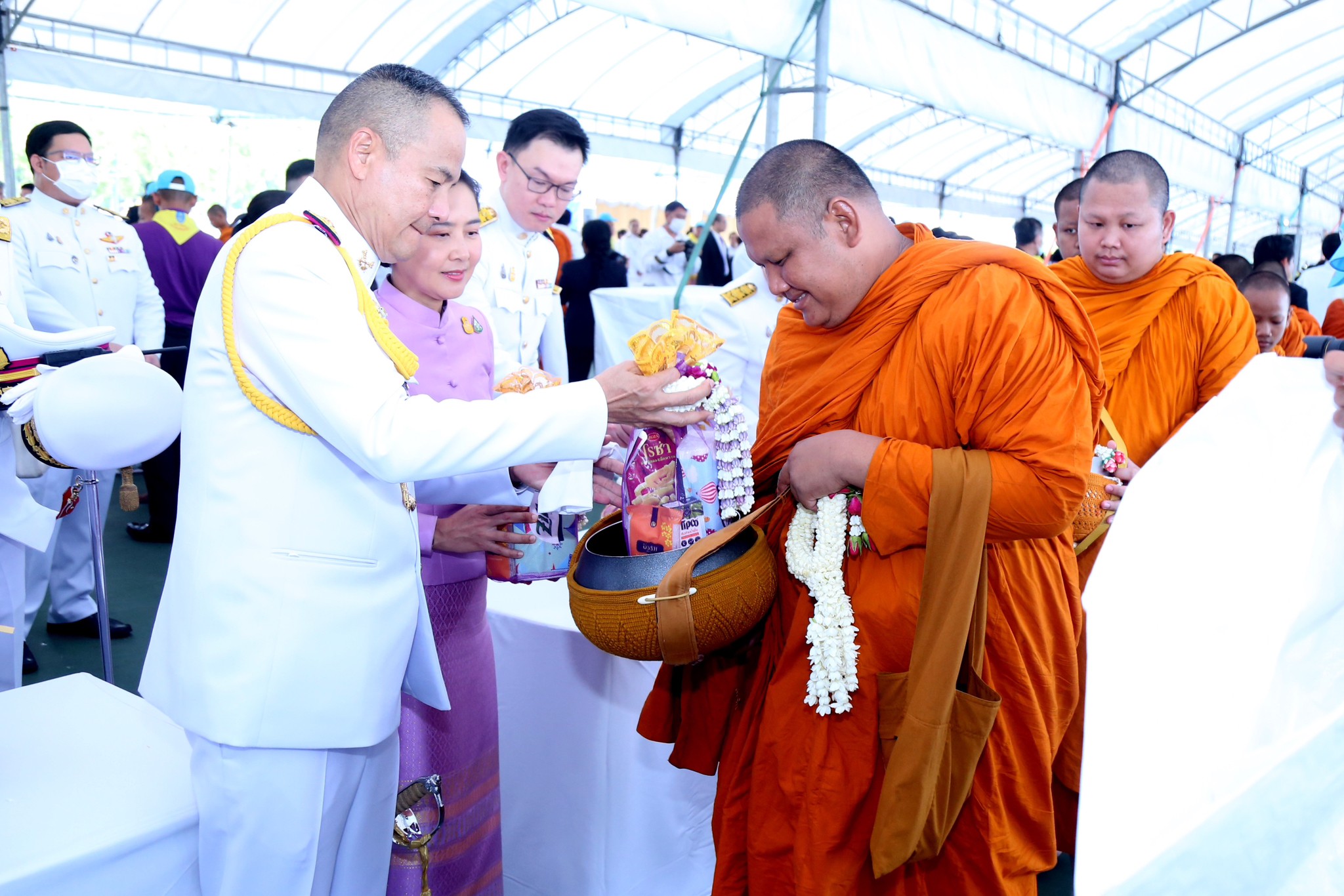 ๐๗๘ พิธีเจริญพระพุทธมนต์ และทำบุญตักบาตร ถวายเป็นพระราชกุศล เนื่องในโอกาสวันเฉลิมพระชนมพรรษา สมเด็จพระนางเจ้าสุทิดา พัชรสุธาพิมลลักษณ พระบรมราชินี (๓ มิถุนายน ๒๕๖๗)