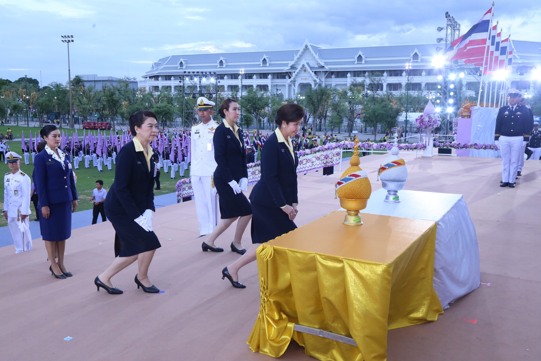 ๐๘๐ พิธีถวายเครื่องราชสักการะ วางพานพุ่ม และจุดเทียนถวายพระพรชัยมงคล เนื่องในโอกาสวันเฉลิมพระชนมพรรษา สมเด็จพระนางเจ้าสุทิดา พัชรสุธาพิมลลักษณ พระบรมราชินี (๓ มิถุนายน ๒๕๖๗