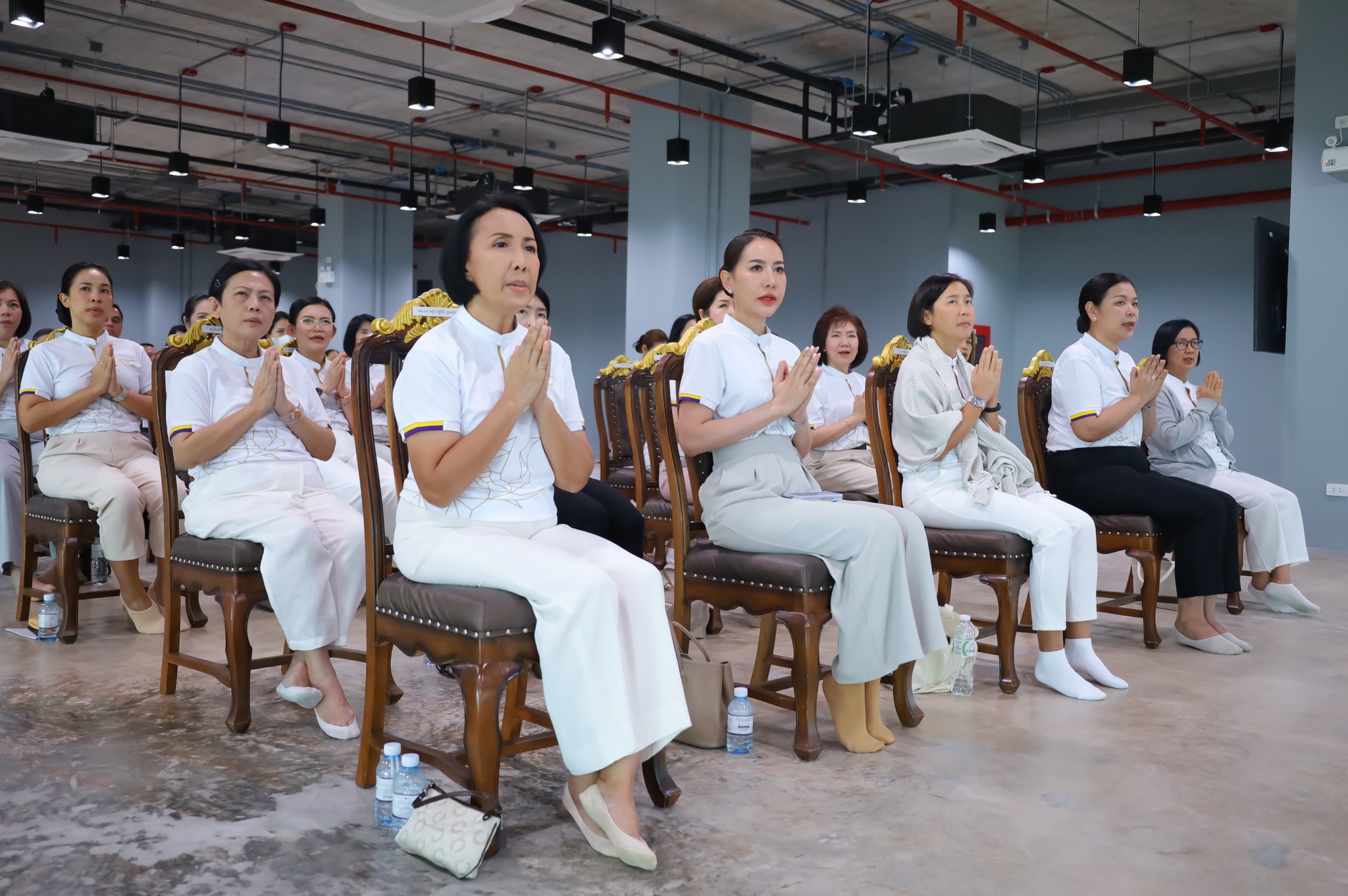 ๐๘๑ การจัดกิจกรรมโครงการ การปฏิบัติธรรมเทิดทูนสถาบันพระมหากษัตริย์ ถวายเป็นพระราชกุศล เนื่องในโอกาสวันเฉลิมพระชนมพรรษา สมเด็จพระนางเจ้าฯ พระบรมราชินี