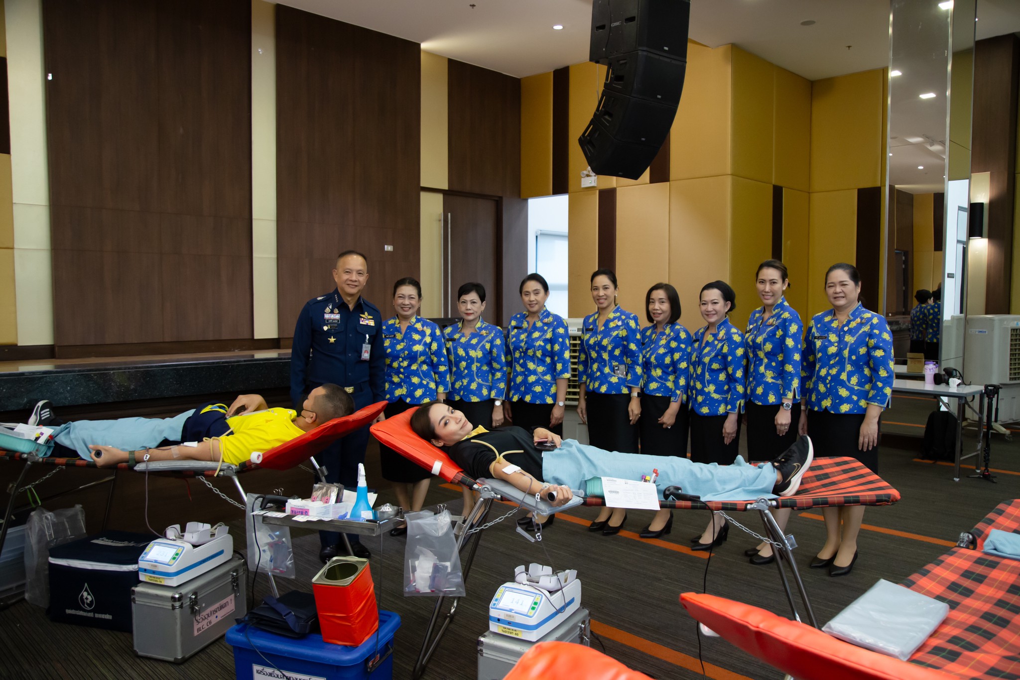 ๐๘๘ กิจกรรมบริจาคโลหิตถวายเป็นพระราชกุศล เนื่องในโอกาสวันเฉลิมพระชนมพรรษา พระบาทสมเด็จพระเจ้าอยู่หัว และสมเด็จพระนางเจ้าสิริกิติ์ พระบรมราชินีนาถ พระบรมราชชนนีพันปีหลวง