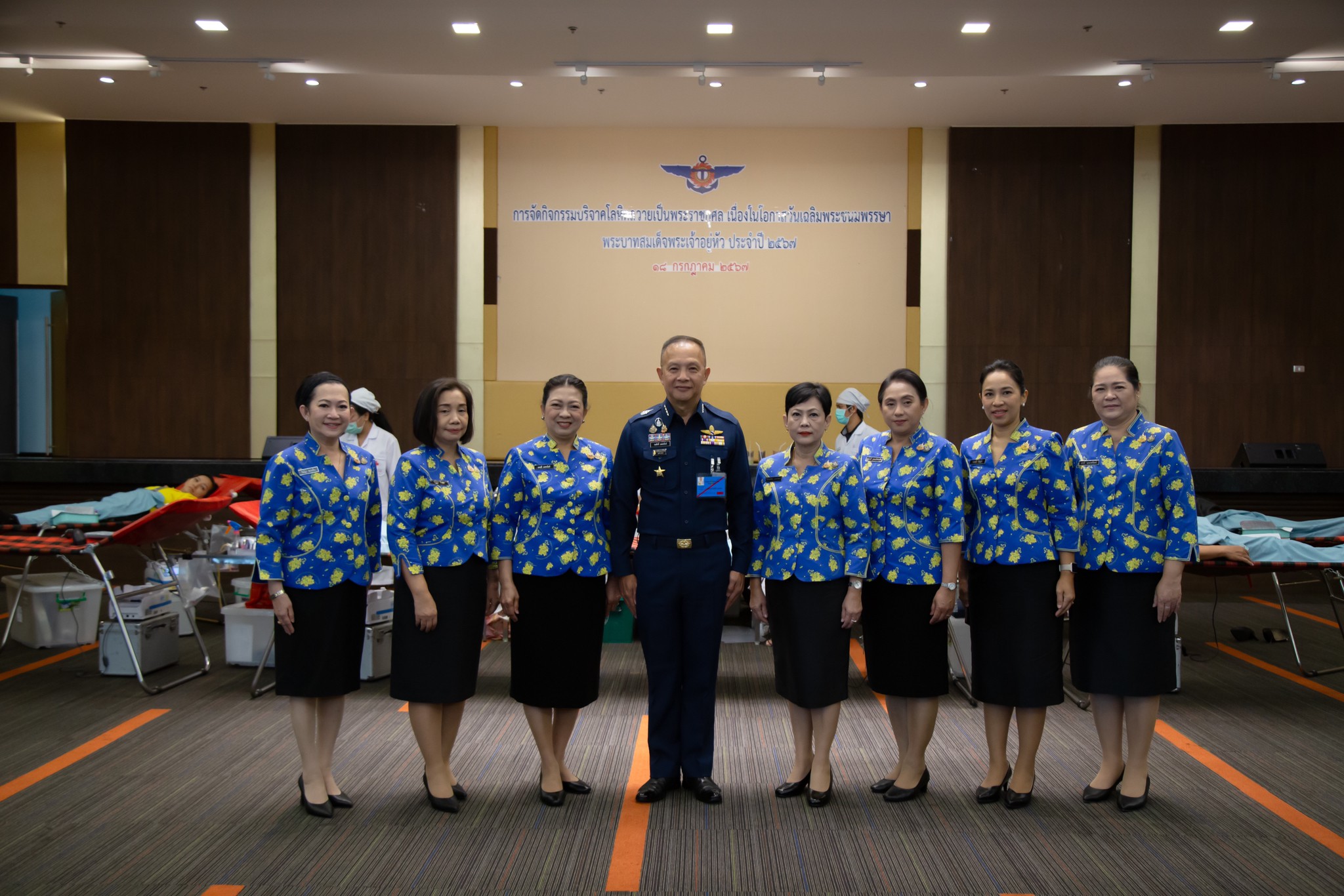 ๐๘๘ กิจกรรมบริจาคโลหิตถวายเป็นพระราชกุศล เนื่องในโอกาสวันเฉลิมพระชนมพรรษา พระบาทสมเด็จพระเจ้าอยู่หัว และสมเด็จพระนางเจ้าสิริกิติ์ พระบรมราชินีนาถ พระบรมราชชนนีพันปีหลวง