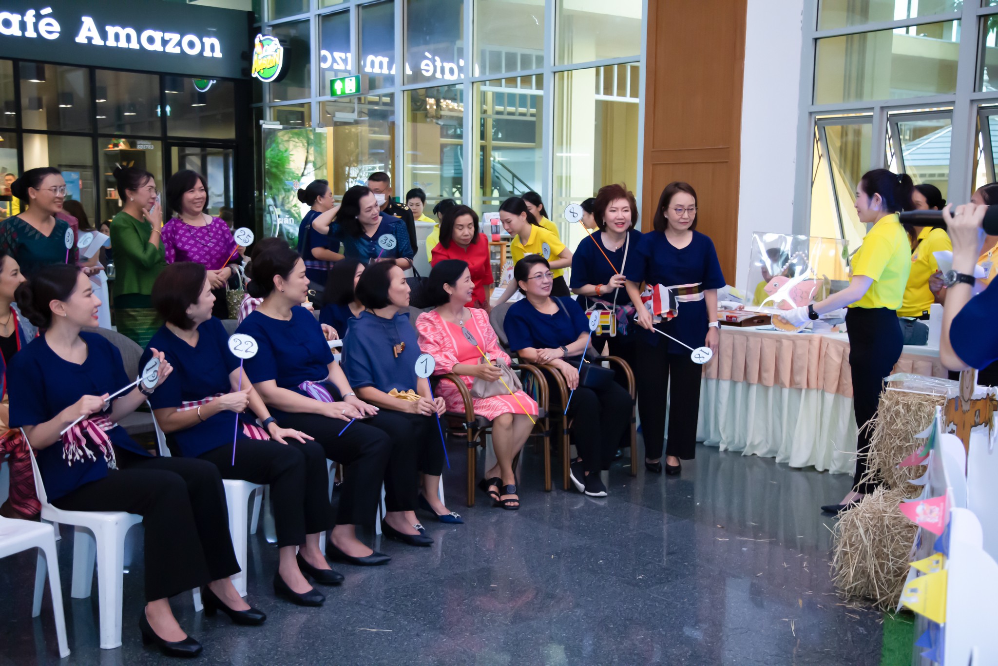 ๐๙๐ "แบ่งกัน ปันสุข" โครงการครอบครัว พอเพียง สมาคมภริยาข้าราชการสำนักงานปลัดกระทรวงกลาโหม