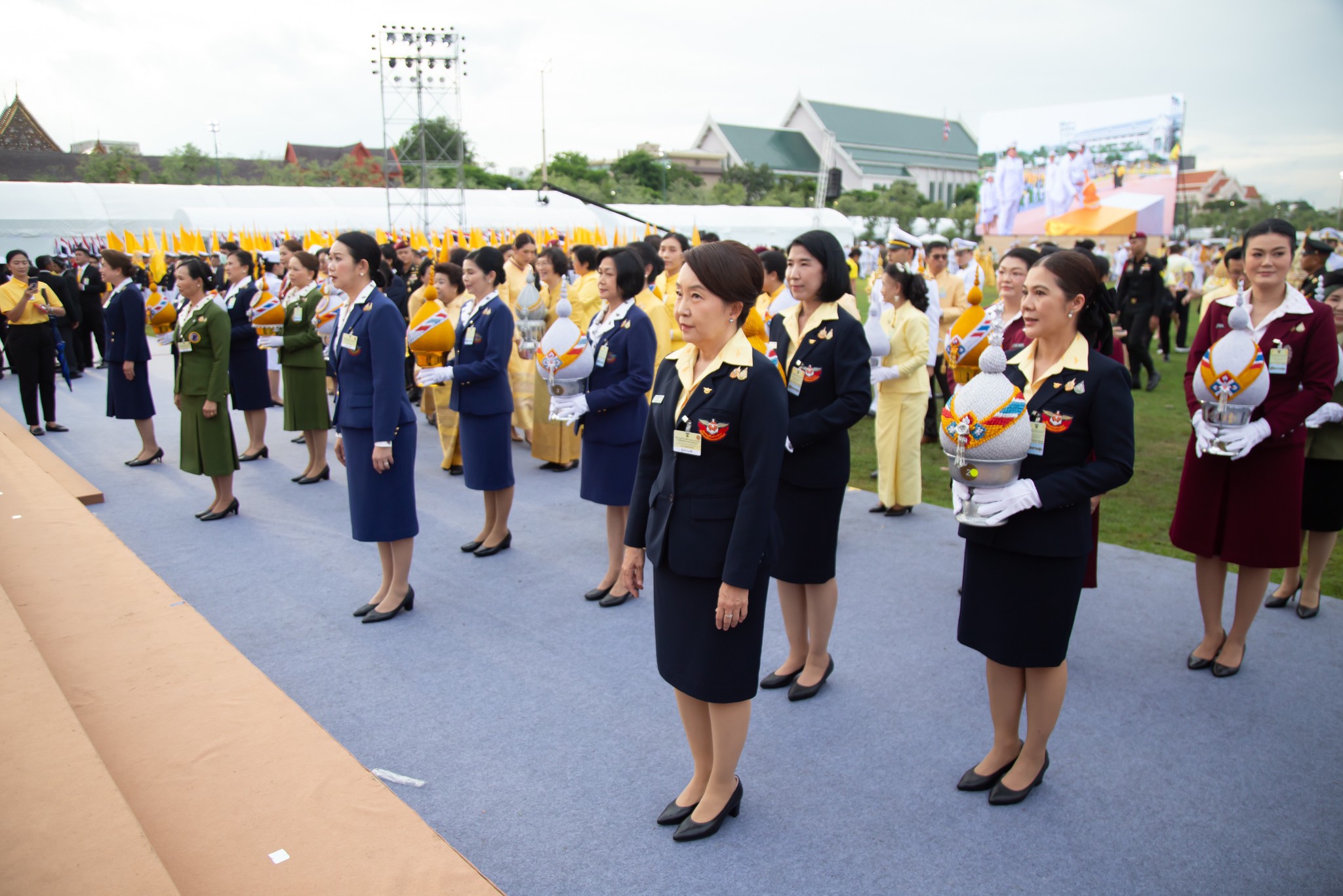 ๐๙๓ พิธีถวายเครื่องราชสักการะ วางพานพุ่มและจุดเทียนถวายพระพรชัยมงคล เนื่องในโอกาสมหามงคลเฉลิมพระชนมพรรษาพระบาทสมเด็จพระเจ้าอยู่หัว ๖ รอบ๒๘ กรกฎาคม ๒๕๖๗