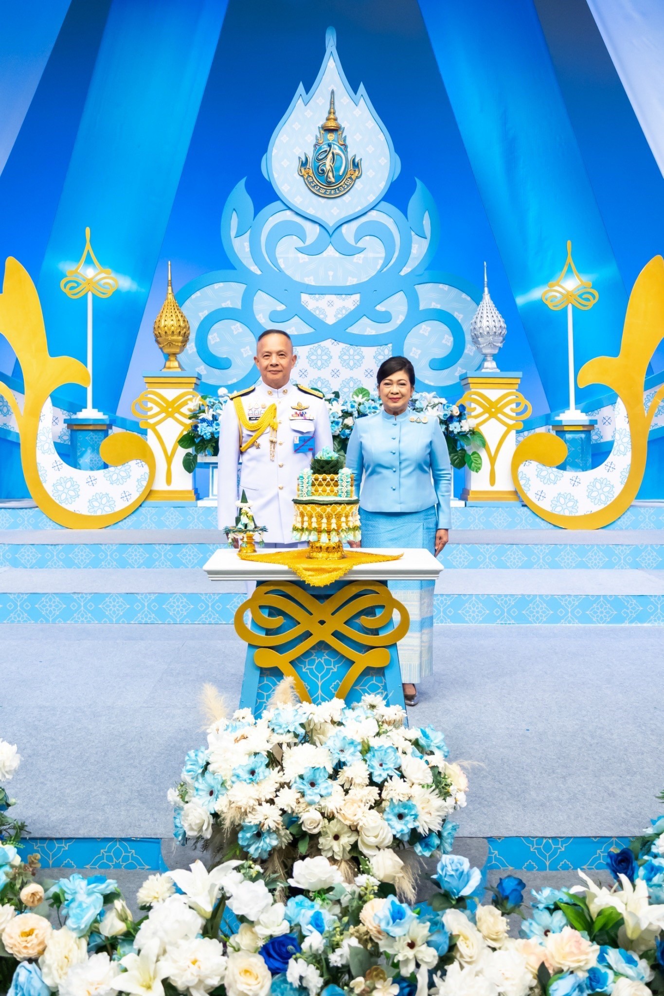 ๐๙๕ การบันทึกเทปโทรทัศน์อาเศียรวาทถวายพระพรชัยมงคล เนื่องในโอกาสมหามงคลเฉลิม พระชนมพรรษา สมเด็จพระนางเจ้าสิริกิติ์พระบรมราชินีนาถ พระบรมราชชนนีพันปีหลวงของสำนักงานปลัดกระทรวงกลาโหม