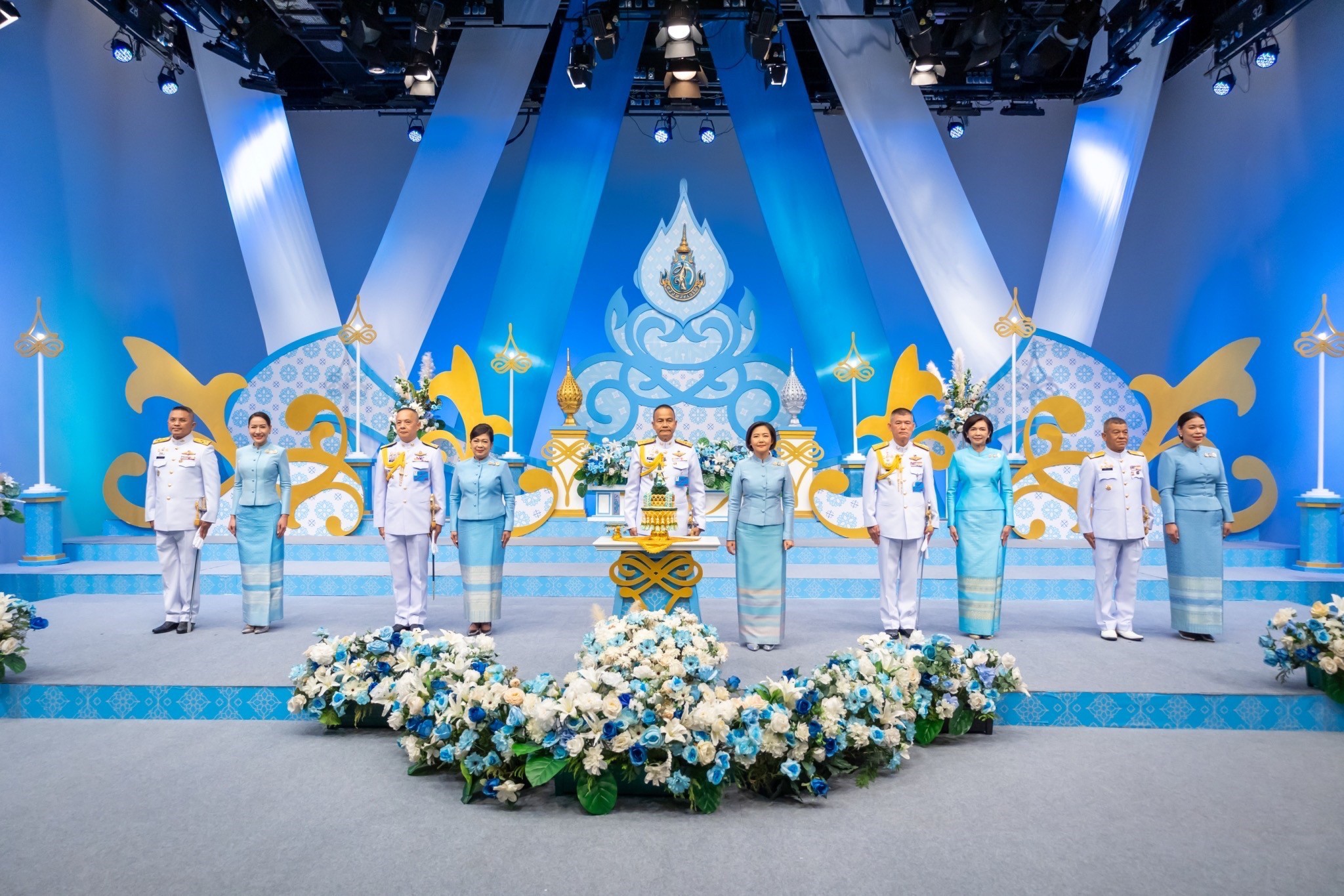 ๐๙๕ การบันทึกเทปโทรทัศน์อาเศียรวาทถวายพระพรชัยมงคล เนื่องในโอกาสมหามงคลเฉลิม พระชนมพรรษา สมเด็จพระนางเจ้าสิริกิติ์พระบรมราชินีนาถ พระบรมราชชนนีพันปีหลวงของสำนักงานปลัดกระทรวงกลาโหม