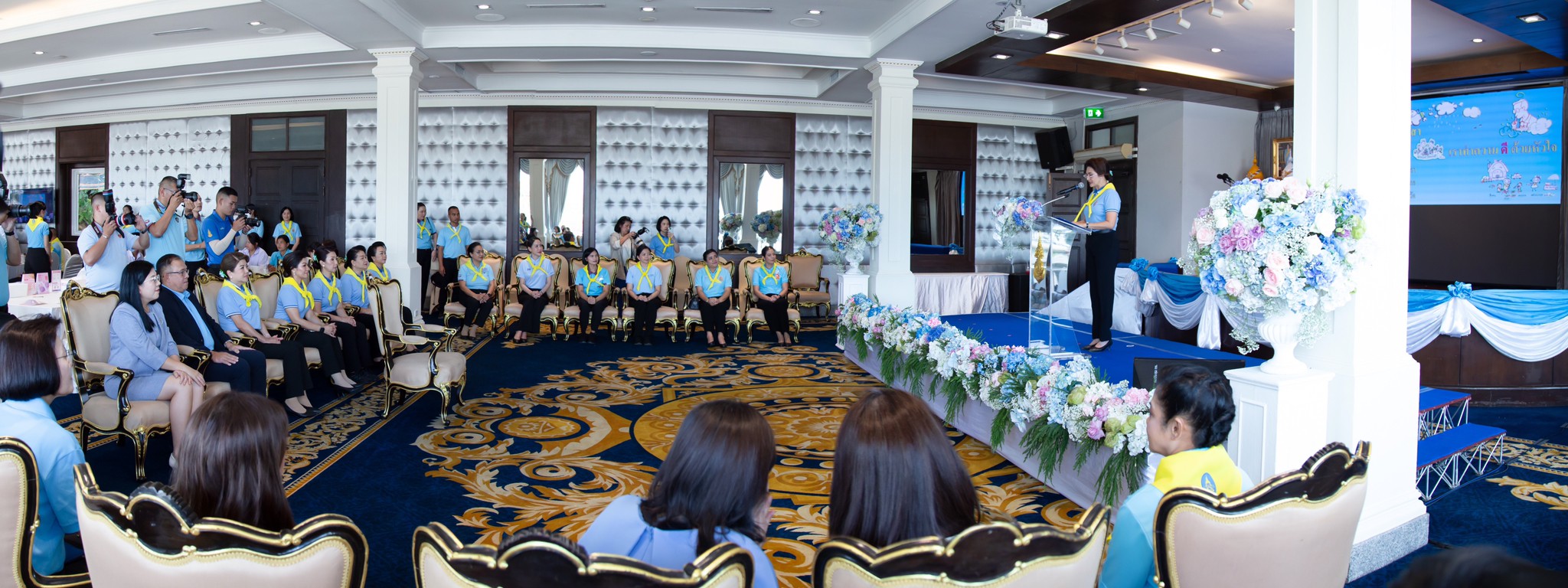๑๐๑ กิจกรรมจิตอาสาโครงการ Cups of Love for Mom เฉลิมพระเกียรติ ถวายเป็นพระราชกุศล เนื่องในโอกาสวันเฉลิมพระชนมพรรษา สมเด็จพระนางเจ้าสิริกิติ์ พระบรมราชินีนาถ พระบรมราชชนนีพันปีหลวง