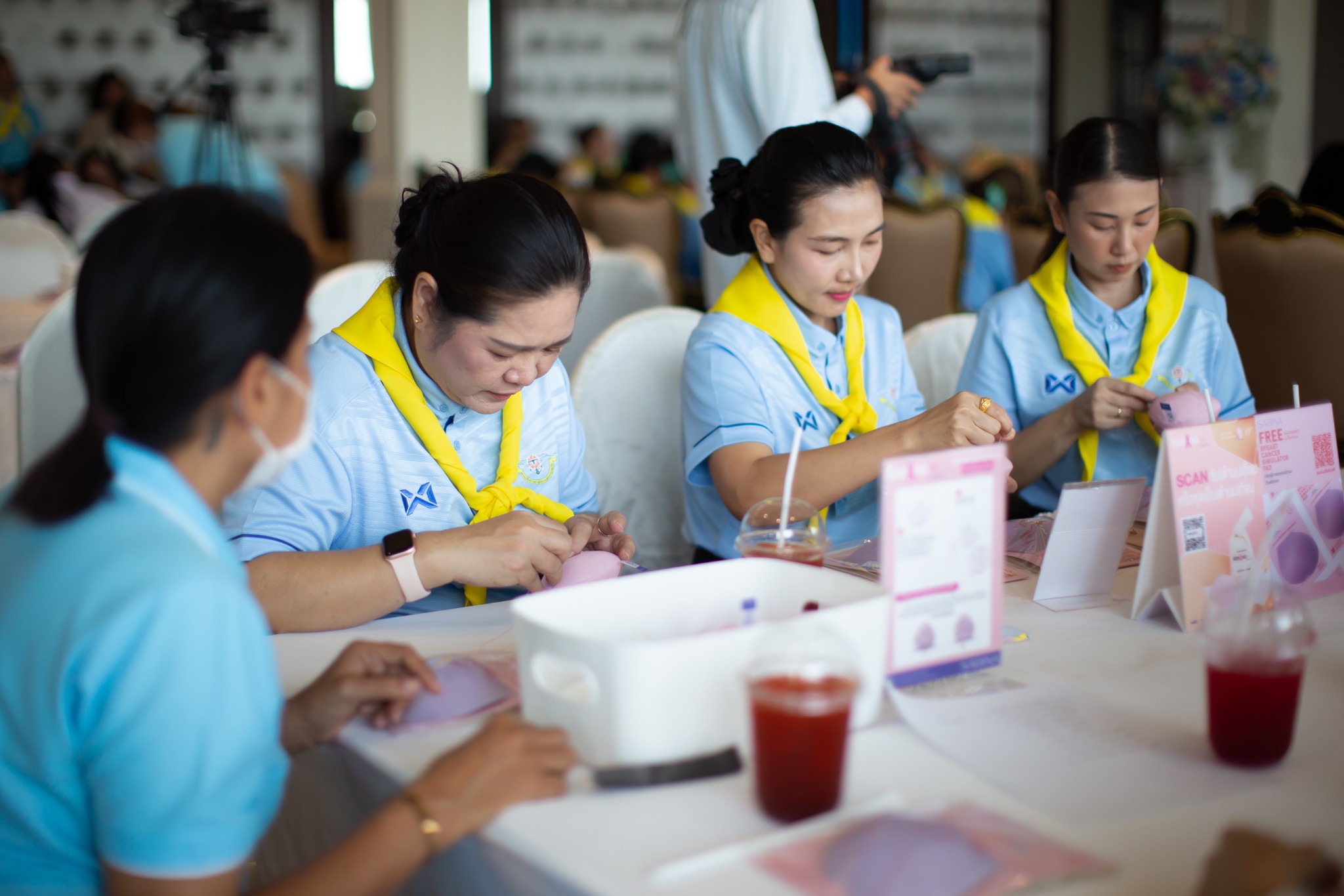 ๑๐๑ กิจกรรมจิตอาสาโครงการ Cups of Love for Mom เฉลิมพระเกียรติ ถวายเป็นพระราชกุศล เนื่องในโอกาสวันเฉลิมพระชนมพรรษา สมเด็จพระนางเจ้าสิริกิติ์ พระบรมราชินีนาถ พระบรมราชชนนีพันปีหลวง