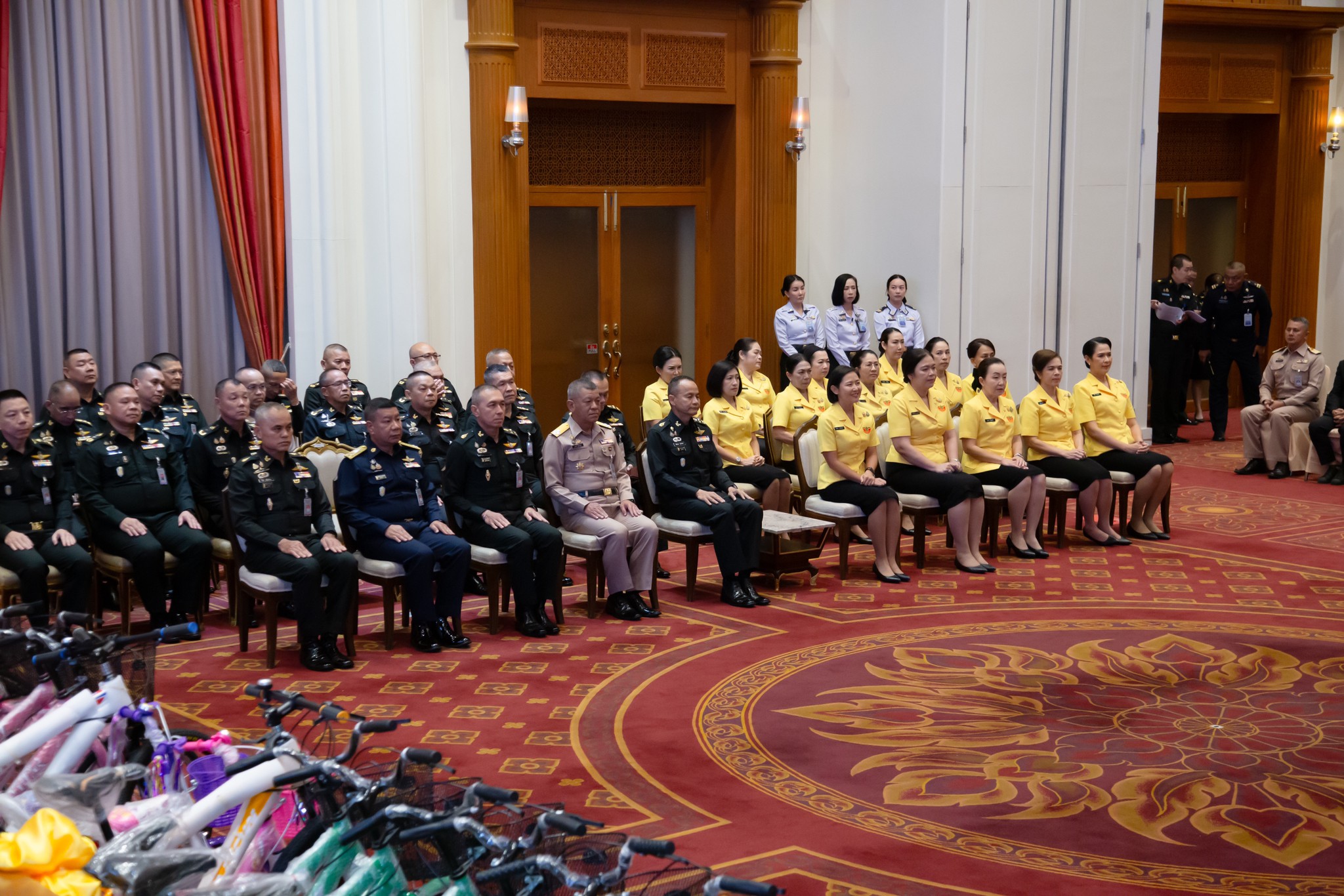 ๒๔ พิธีรับมอบเงินและของรางวัลงานกาชาด ประจำปี ๒๕๖๗