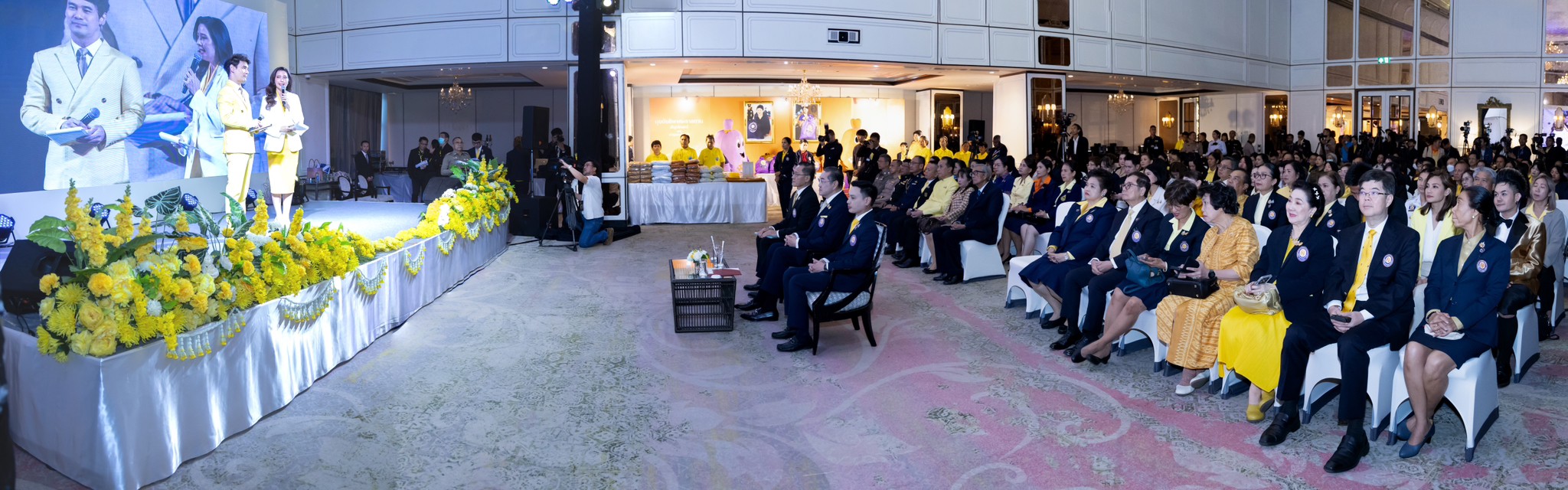๒๗ งานแถลงข่าว การจัดงาน "เพื่อนพึ่ง (ภาฯ) เฉลิมพระเกียรติพระบาทสมเด็จพระเจ้าอยู่หัว ทรงเจริญพระชนมพรรษา ๗๒ พรรษา"