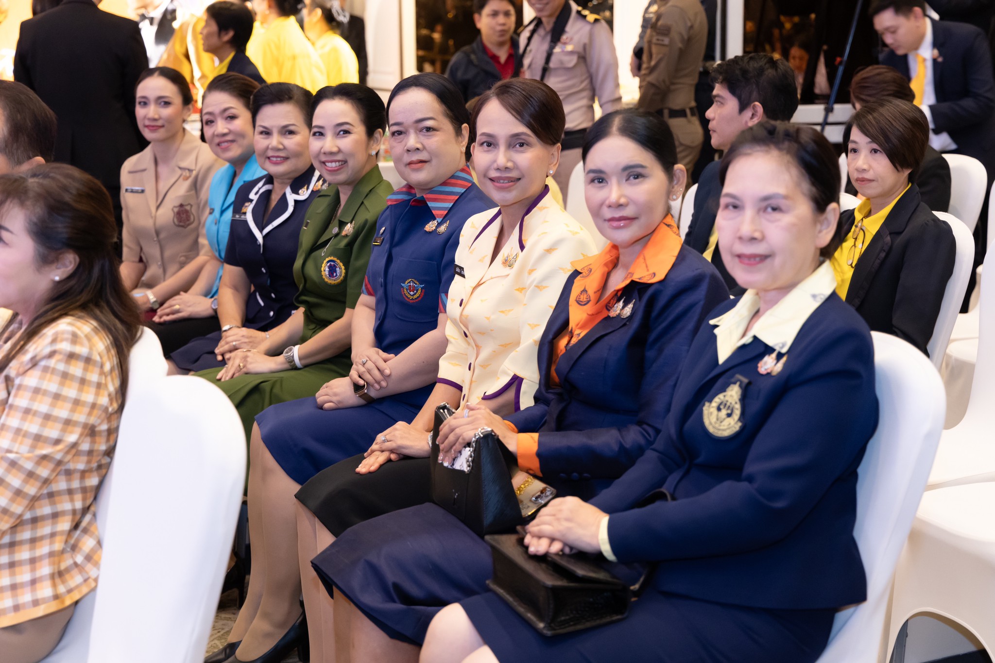 ๒๗ งานแถลงข่าว การจัดงาน "เพื่อนพึ่ง (ภาฯ) เฉลิมพระเกียรติพระบาทสมเด็จพระเจ้าอยู่หัว ทรงเจริญพระชนมพรรษา ๗๒ พรรษา"
