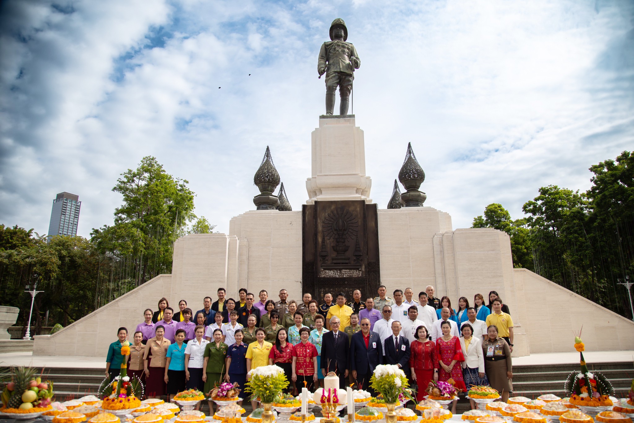 ๓๔ พิธีบวงสรวงพระบรมราชานุสรณ์พระบาทสมเด็จพระมงกุฎเกล้าเจ้าอยู่หัว รัชกาลที่ ๖ งานกาชาด ประจำปี ๒๕๖๗