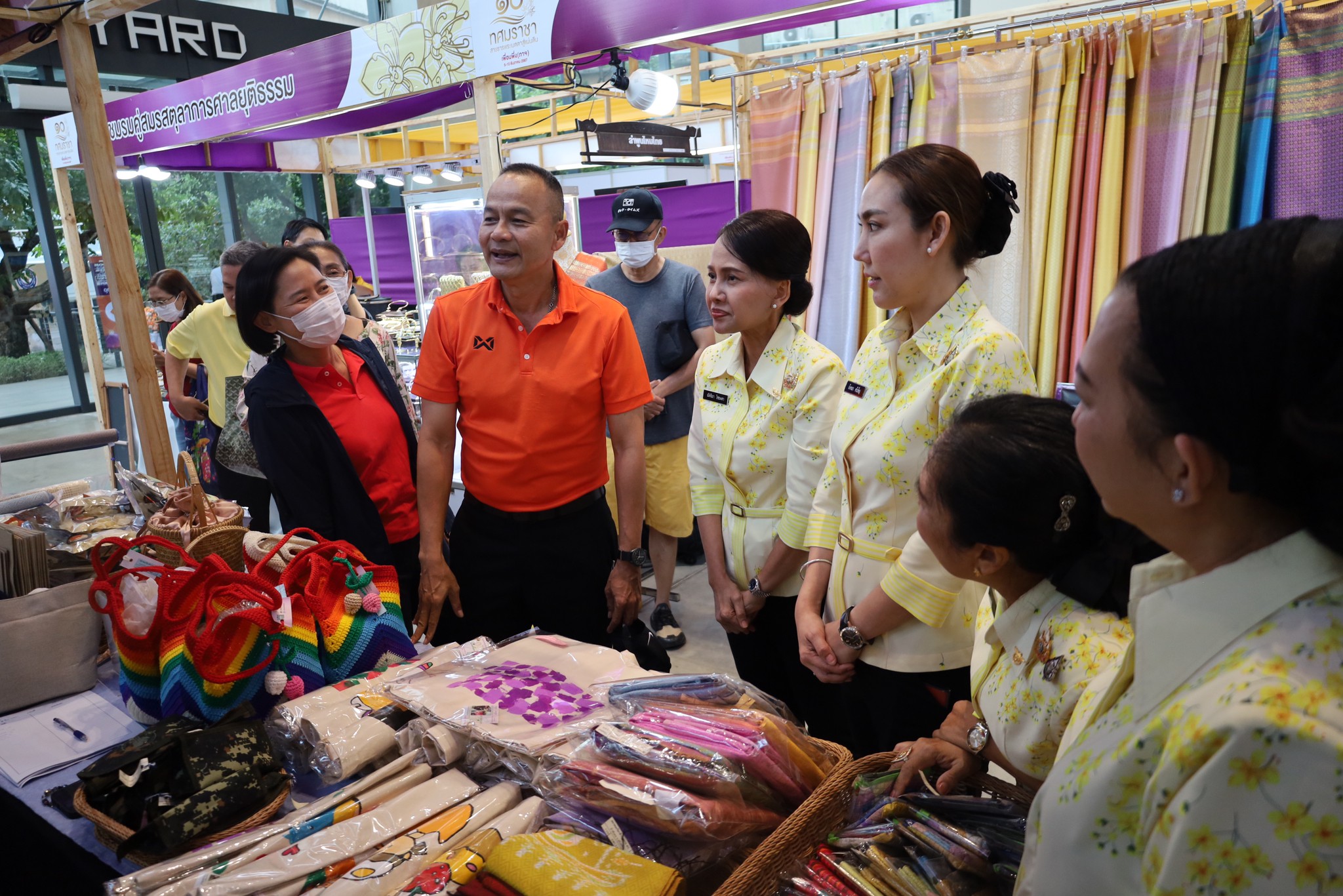 ๓๖ งาน "เพื่อนพึ่ง (ภาฯ) เฉลิมพระเกียรติพระบาทสมเด็จพระเจ้าอยู่หัว ทรงเจริญพระชนมพรรษา ๗๒ พรรษา"