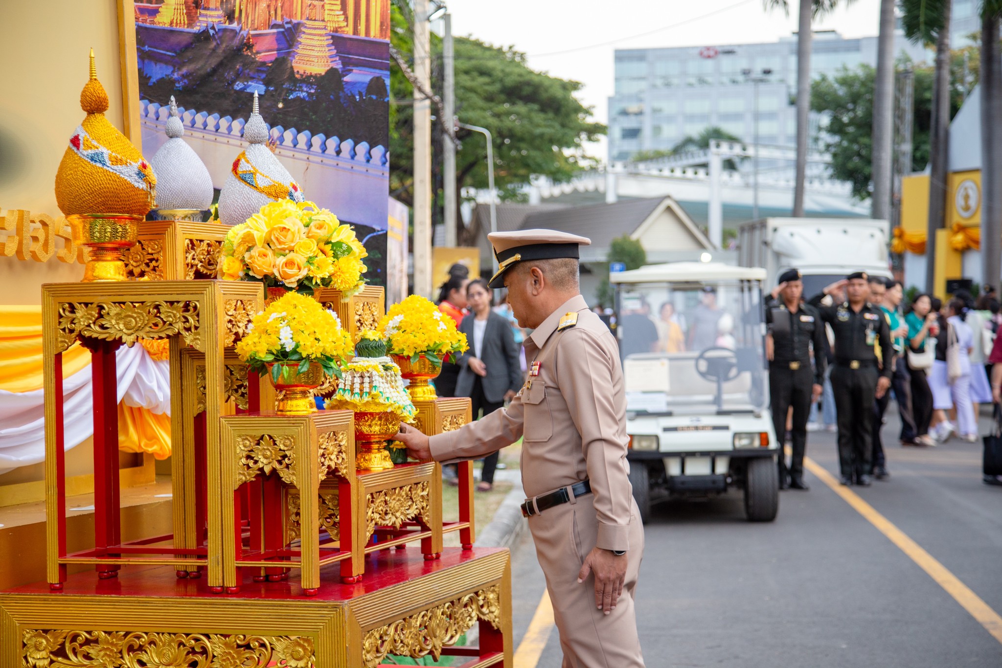 ๓๘ พิธีเปิดกรวยดอกไม้ถวายราชสักการะเบื้องหน้าพระบรมฉายาลักษณ์พระบาทสมเด็จพระเจ้าอยู่หัว งานกาชาดประจำปี ๒๕๖๗