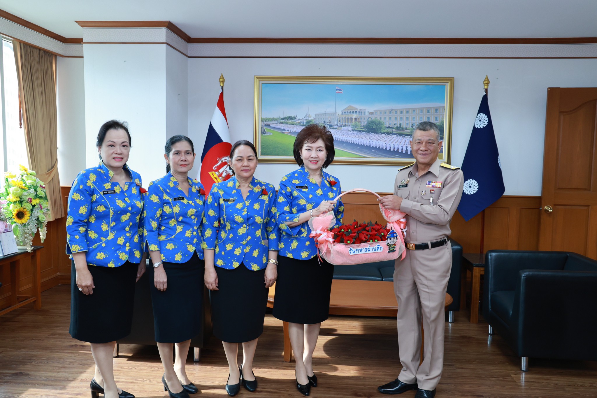 ๕๐ กิจกรรมประดับดอกไม้ที่ระลึกวันทหารผ่านศึก ประจำปี ๒๕๖๘