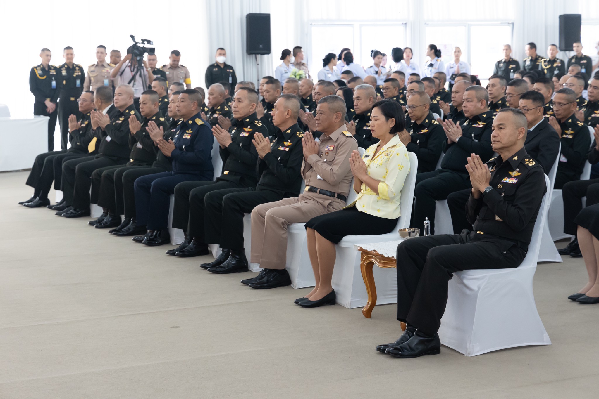๕๓ พิธีสักการะพระบรมสารีริกธาตุ (พระเขี้ยวแก้ว)