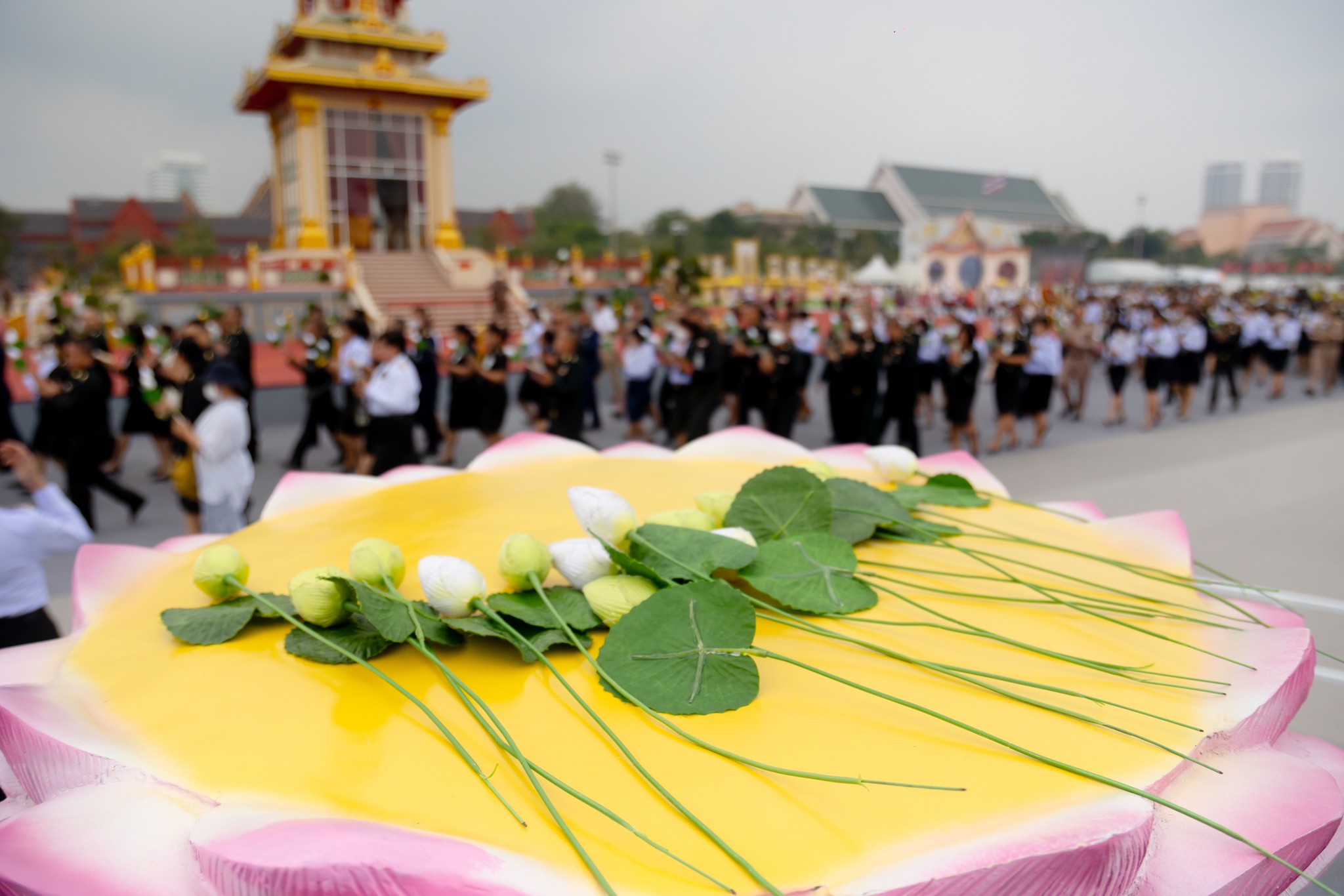 ๕๓ พิธีสักการะพระบรมสารีริกธาตุ (พระเขี้ยวแก้ว)