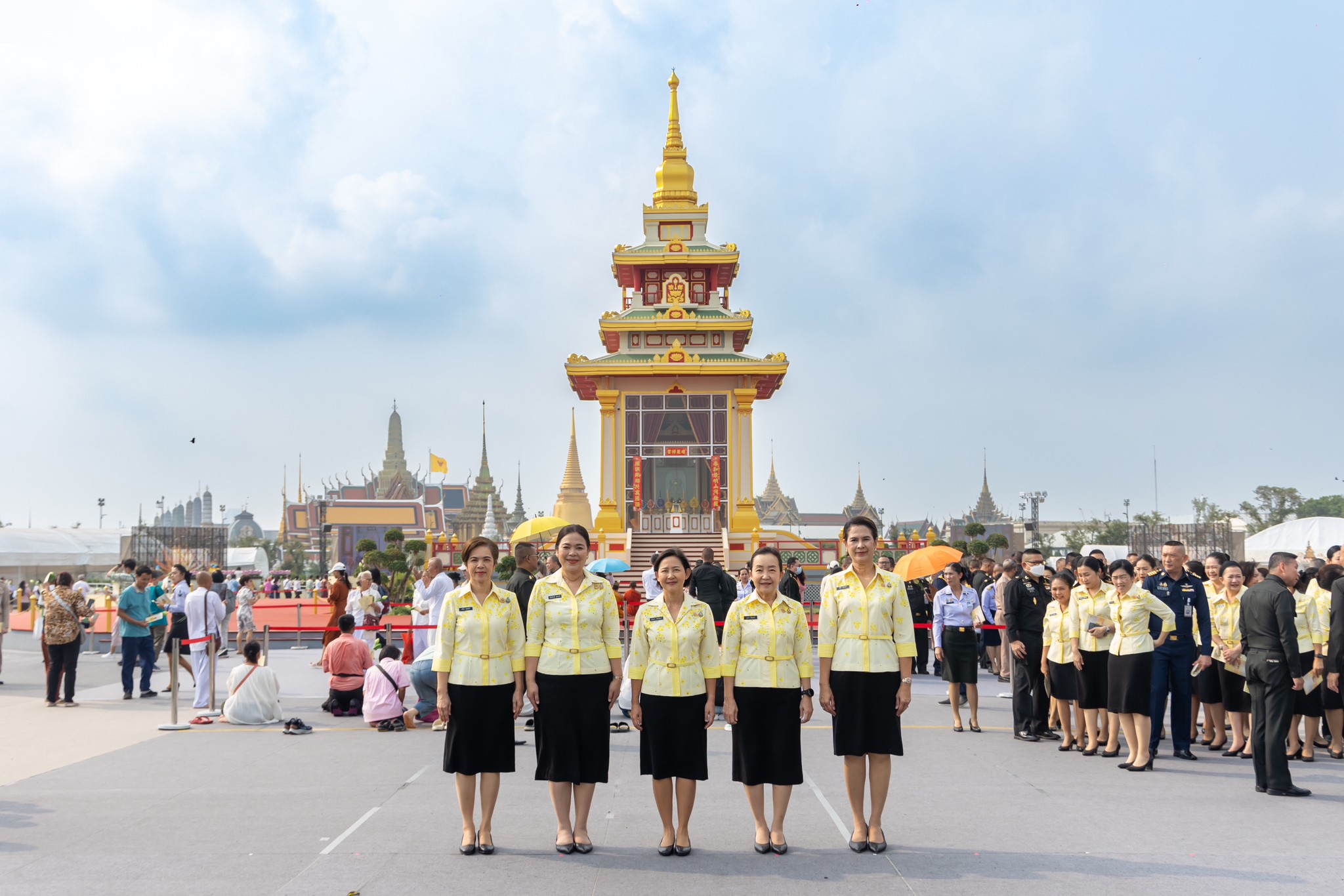 ๕๓ พิธีสักการะพระบรมสารีริกธาตุ (พระเขี้ยวแก้ว)