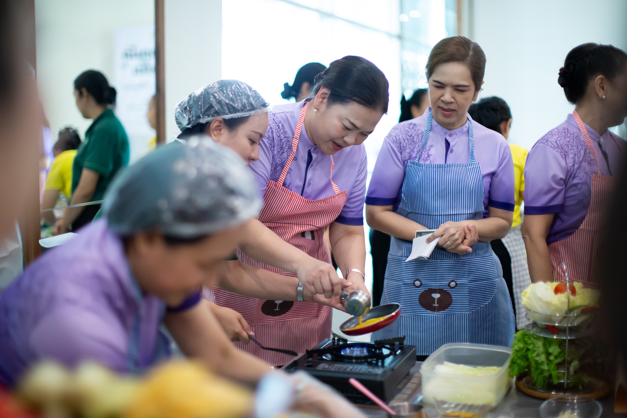 ๕๗ กิจกรรม "ตลาดนัดอาหารคลีน" โดยโครงการศูนย์ส่งเสริมการเรียนรู้