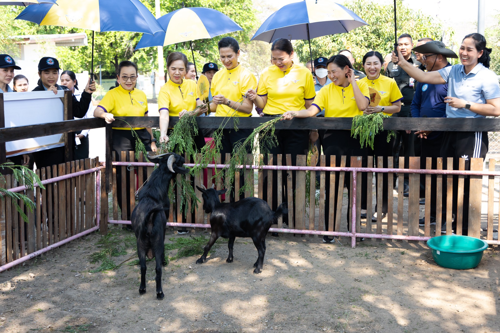 ๕๙ การตรวจเยี่ยมและติดตามความคืบหน้าการดำเนินงานโครงการของสมาคมภริยาข้าราชการสำนักงานปลัดกระทรวงกลาโหม