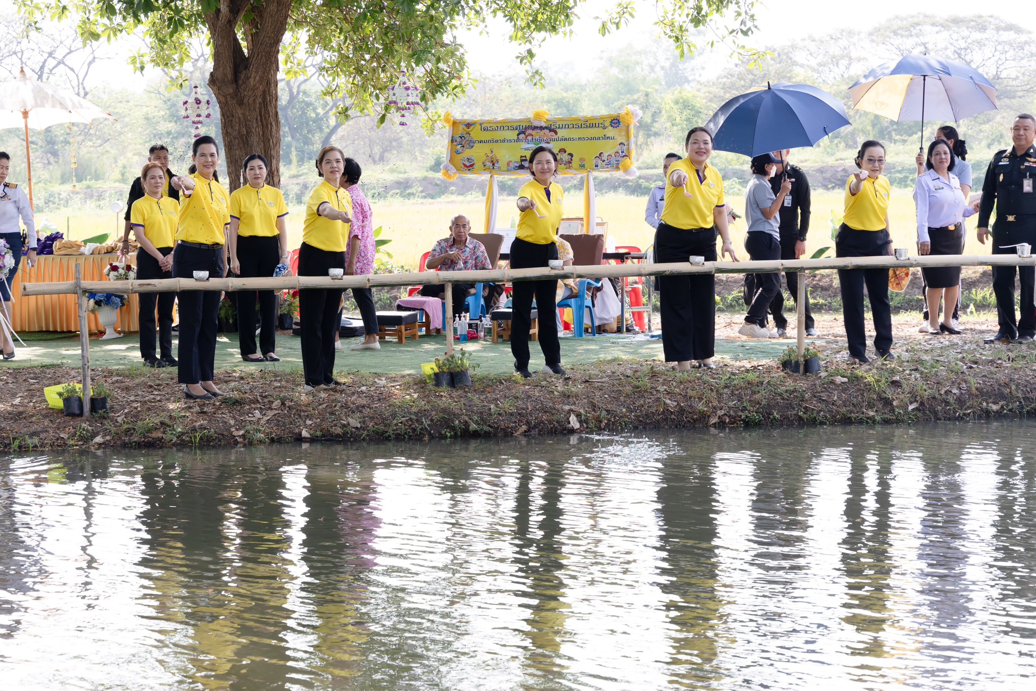 ๕๙ การตรวจเยี่ยมและติดตามความคืบหน้าการดำเนินงานโครงการของสมาคมภริยาข้าราชการสำนักงานปลัดกระทรวงกลาโหม
