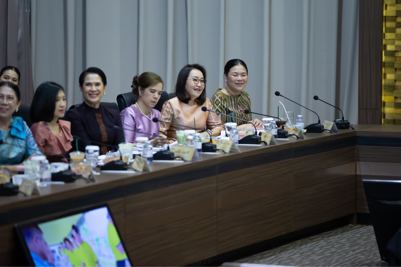 ๖๗ การประชุมสรุปผลการดำเนินงานของสมาคมภริยาข้าราชการสำนักงานปลัดกระทรวงกลาโหม รอบ ๖ เดือน