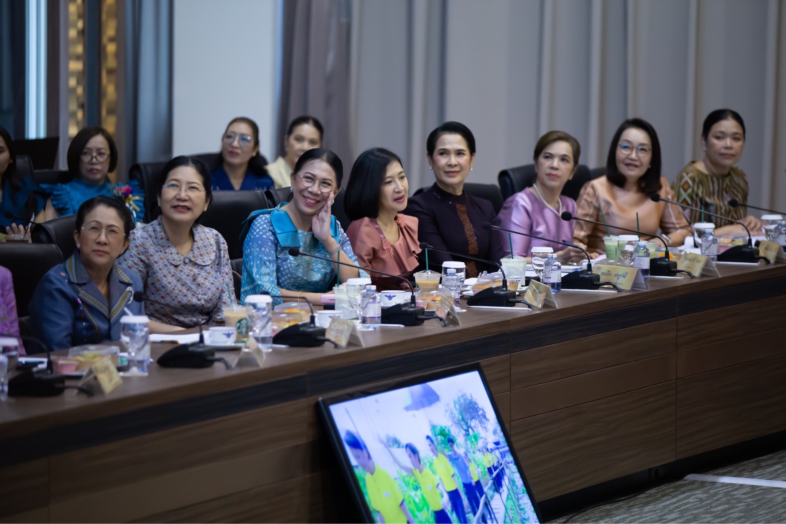 ๖๗ การประชุมสรุปผลการดำเนินงานของสมาคมภริยาข้าราชการสำนักงานปลัดกระทรวงกลาโหม รอบ ๖ เดือน