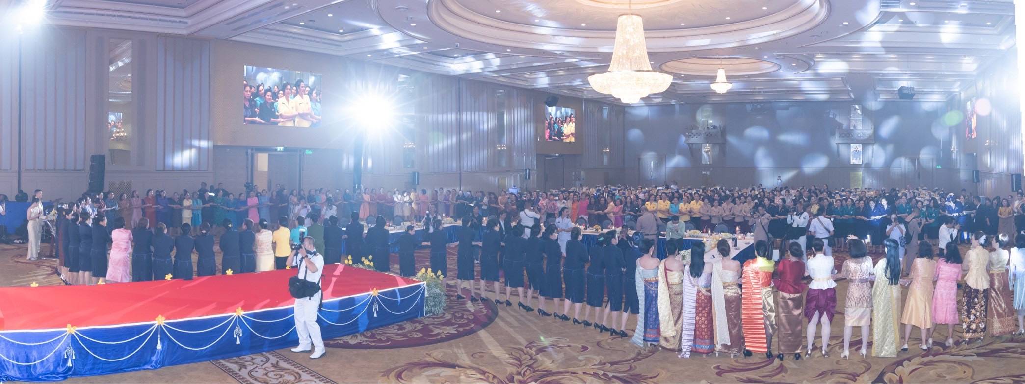 ๗๔ งานเลี้ยงรับรอง เนื่องในวันคล้ายวันสถาปนาสมาคมภริยาทหารเรือ ครบรอบปีที่ ๕๐
